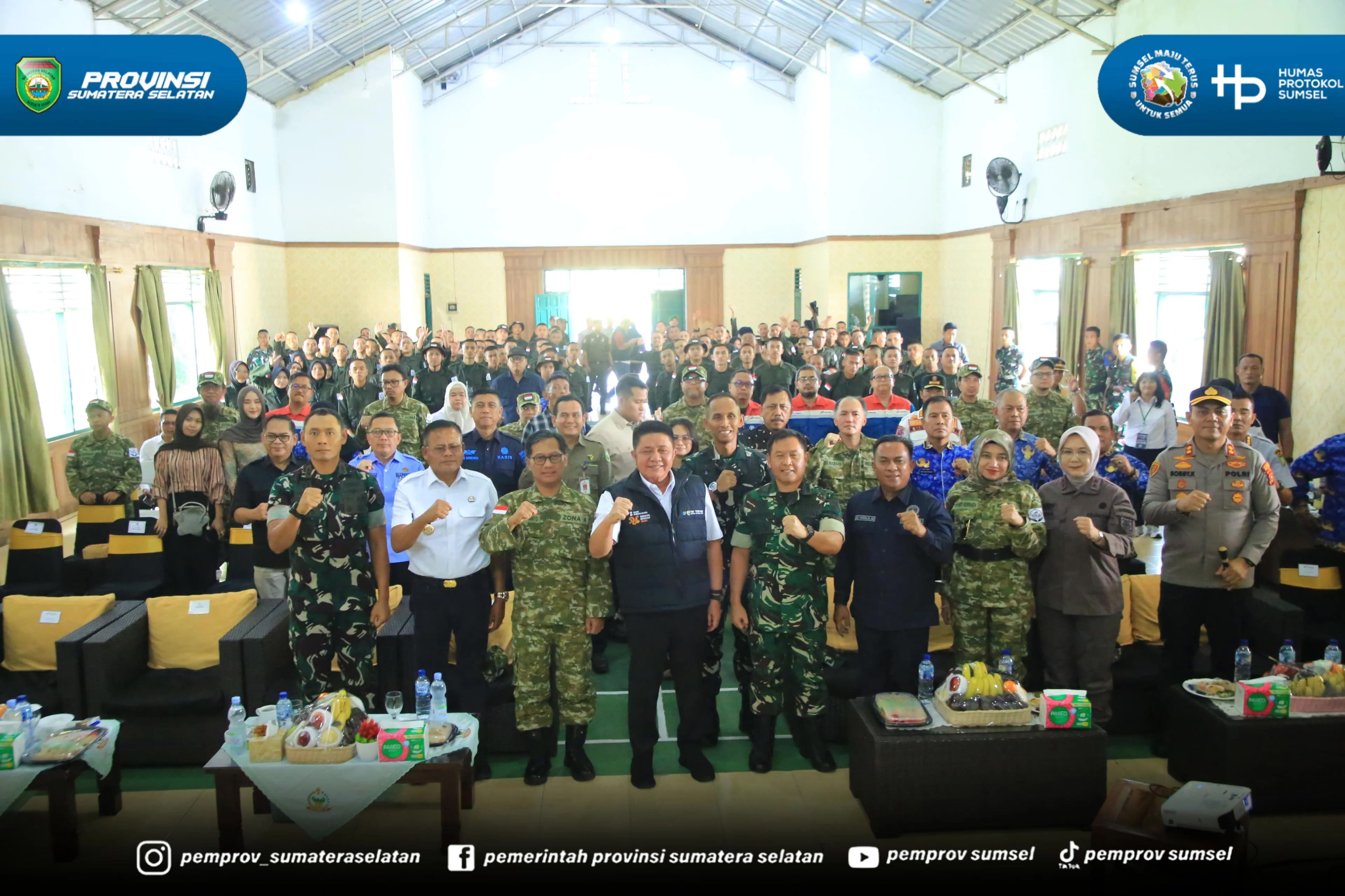 PRABUMULIH – Gubernur Sumatera Selatan (Sumsel) H. Herman Deru menghadiri Pembukaan Pertamina Local Community Leaders Program (PLCLP) 2026 Zona 4 yang diselenggarakan PT Pertamina EP Asset 2 di Markas Batalyon Zeni Tempur 2/Samara Grawira, Kota Pr...