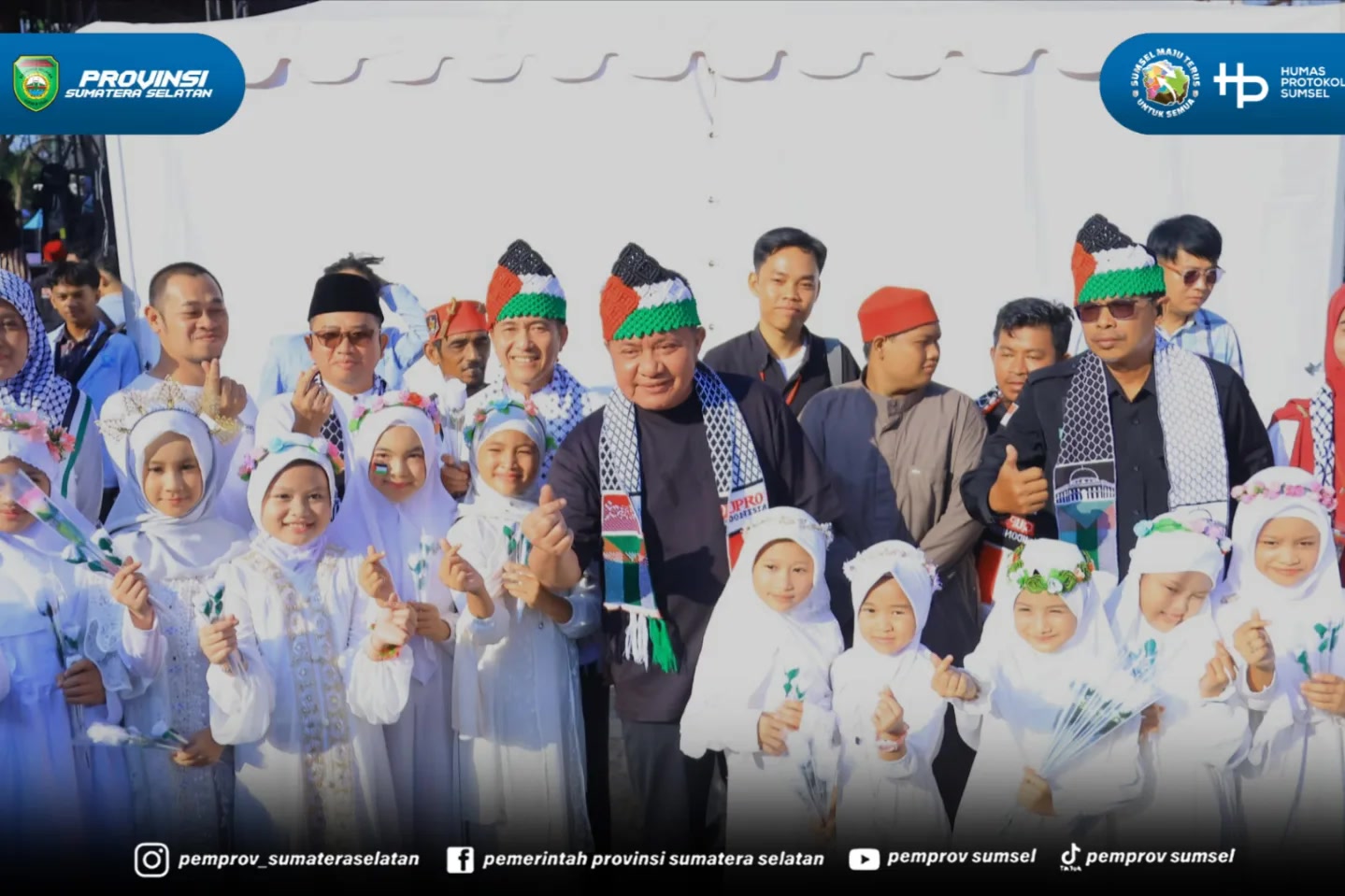 PALEMBANG – Gubernur Sumatera Selatan Dr. H. Herman Deru menghadiri Konser Amal Wali Band dalam rangka memperingati Hari Ulang Tahun Kota Palembang ke-1343 sekaligus penggalangan dana kemanusiaan untuk Palestina yang digelar di halaman Kantor DPRD...