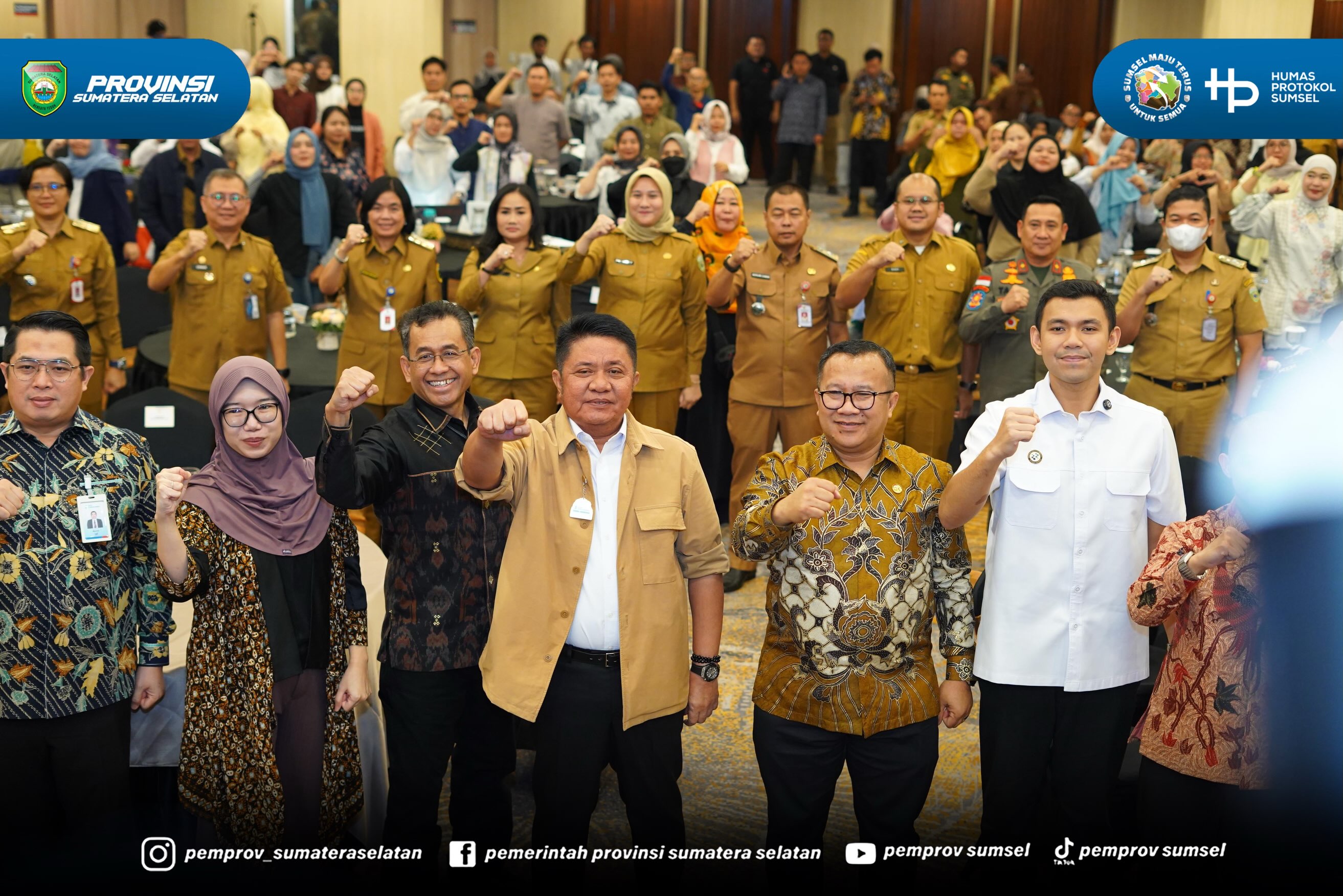 Palembang - Gubernur Sumatera Selatan (Sumsel) H. Herman Deru secara resmi membuka Sultan Muda Fair 2026 yang mengusung tema "Cakap Digital, Cerdas Finansial, dan Siap Berkarya untuk Sumsel Maju" di Kantor Otoritas Jasa Keuangan (OJK) Regional 7 S...