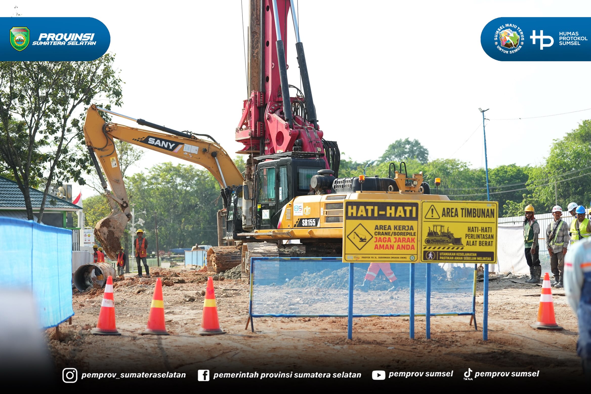 Usai melakukan penandatanganan kerjasama, Gubernur Sumsel Dr. H. Herman Deru beserta rombongan langsung melakukan peninjauan pembangunan flyover di Perlintasan Sebidang JPL 99 dan JPL 111, di kawasan Ujan Mas Kabupaten Muara Enim.