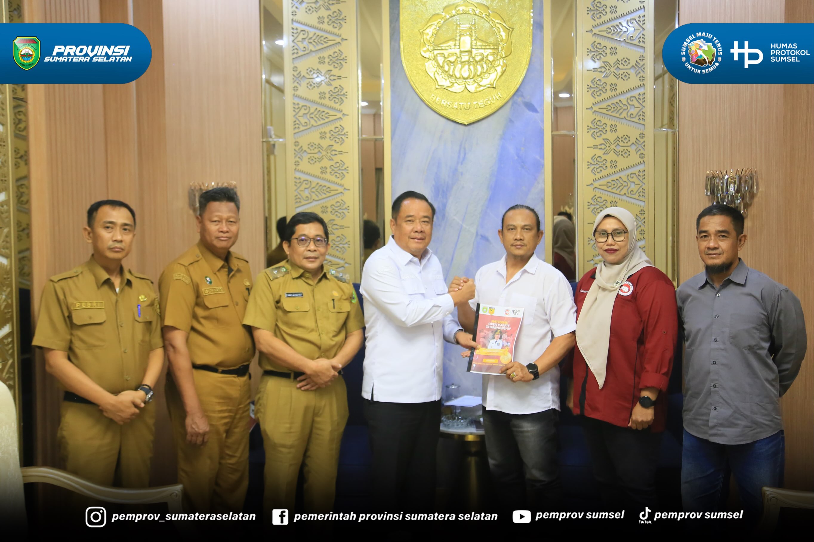 Palembang - Wakil Gubernur Sumsel H. Cik Ujang menerima Pengurus Provinsi Shiroite Sumsel dalam rangka Silaturahmi dan membahas Piagam Penghargaan pada Event SKC Karate Nation Championship IV 2026 di Ruang Tamu Wakil Gubernur Sumsel. Selasa (7/7/2...