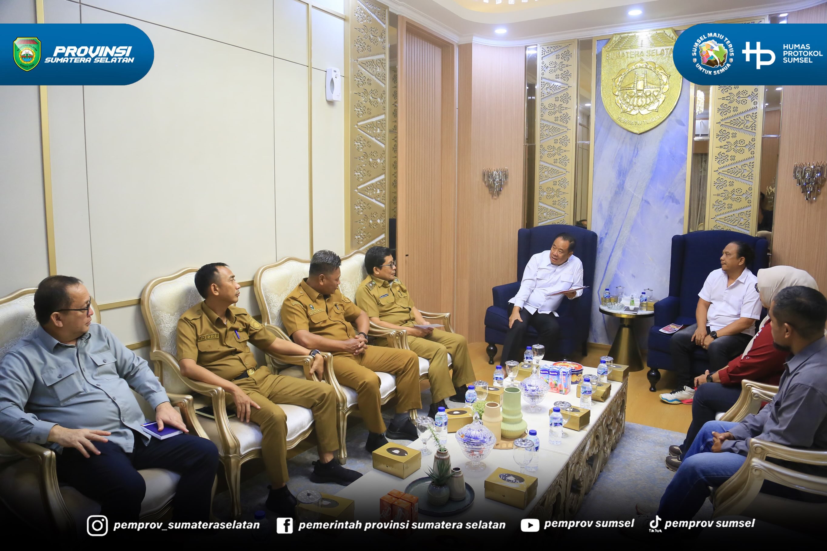Palembang - Wakil Gubernur Sumsel H. Cik Ujang menerima Pengurus Provinsi Shiroite Sumsel dalam rangka Silaturahmi dan membahas Piagam Penghargaan pada Event SKC Karate Nation Championship IV 2026 di Ruang Tamu Wakil Gubernur Sumsel. Selasa (7/7/2...