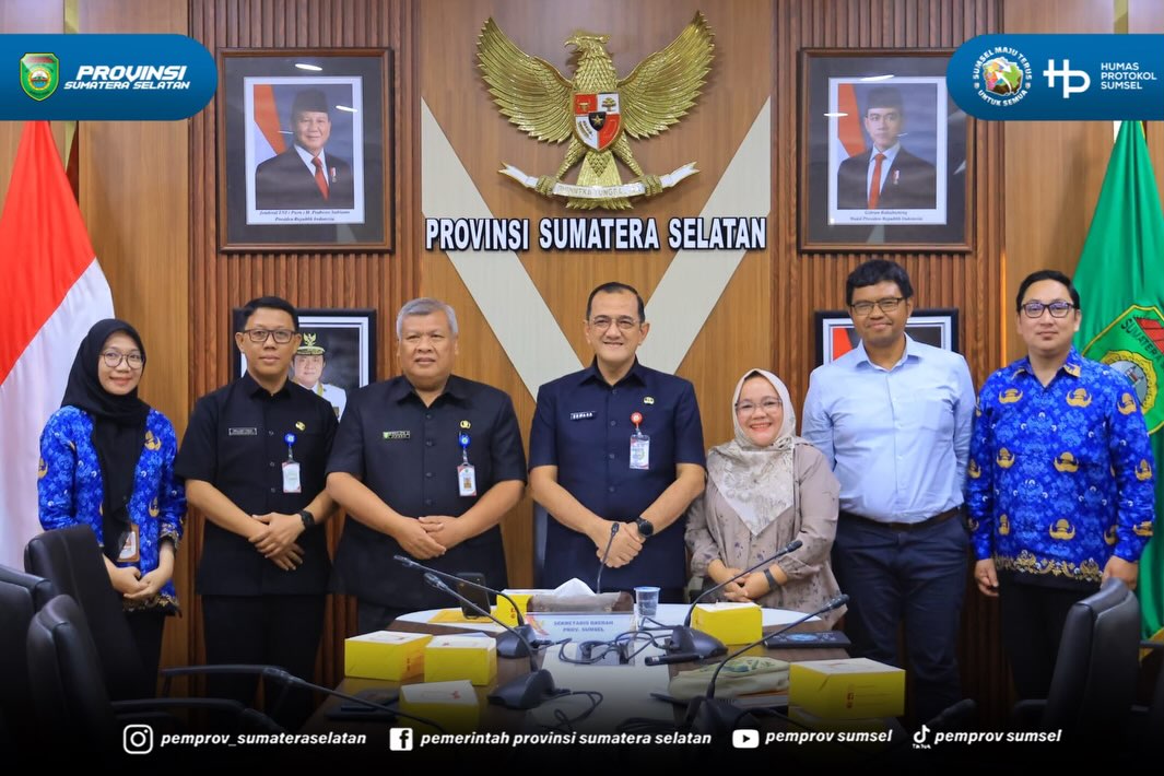 Palembang - Sekretaris Daerah Provinsi Sumatera Selatan (Sumsel) Edward Candra Menerima GIZ IKIJET (Innovation Regions for a Just Energy Transition). Bertempat di Ruang Rapat Setda Provinsi Sumsel, pada Kamis (9/7/2026), Pertemuan tersebut difokus...