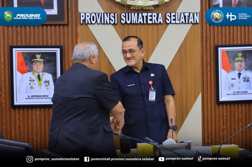 Palembang - Sekretaris Daerah Provinsi Sumatera Selatan (Sumsel) Edward Candra Menerima GIZ IKIJET (Innovation Regions for a Just Energy Transition). Bertempat di Ruang Rapat Setda Provinsi Sumsel, pada Kamis (9/7/2026), Pertemuan tersebut difokus...