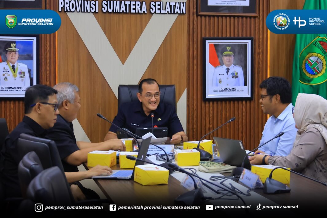 Palembang - Sekretaris Daerah Provinsi Sumatera Selatan (Sumsel) Edward Candra Menerima GIZ IKIJET (Innovation Regions for a Just Energy Transition). Bertempat di Ruang Rapat Setda Provinsi Sumsel, pada Kamis (9/7/2026), Pertemuan tersebut difokus...