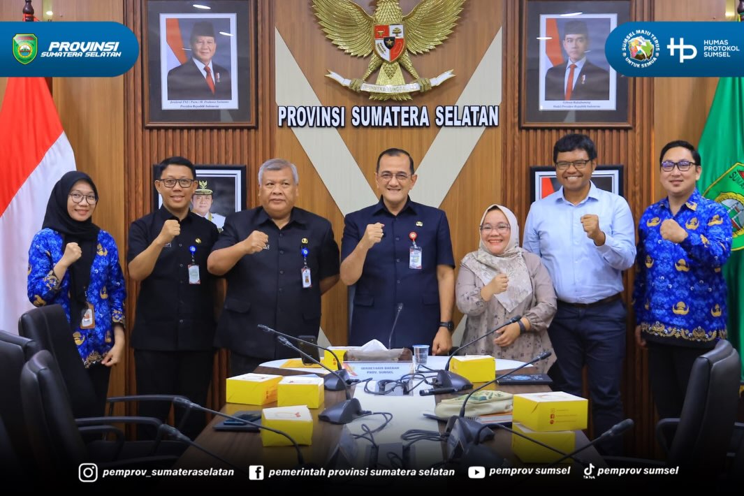 Palembang - Sekretaris Daerah Provinsi Sumatera Selatan (Sumsel) Edward Candra Menerima GIZ IKIJET (Innovation Regions for a Just Energy Transition). Bertempat di Ruang Rapat Setda Provinsi Sumsel, pada Kamis (9/7/2026), Pertemuan tersebut difokus...