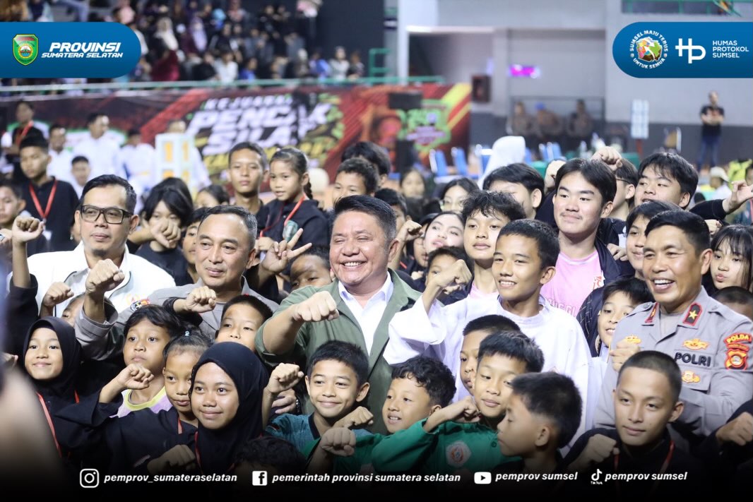 Palembang – Gubernur Sumatera Selatan Dr. H. Herman Deru mengapresiasi inisiatif Kapolda Sumsel yang menggelar Kejuaraan Pencak Silat Kapolda Cup II Sumsel Tahun 2026 di GOR Dempo, Jakabaring, Palembang, Kamis (9/7/2026). Menurutnya, ajang tersebu...