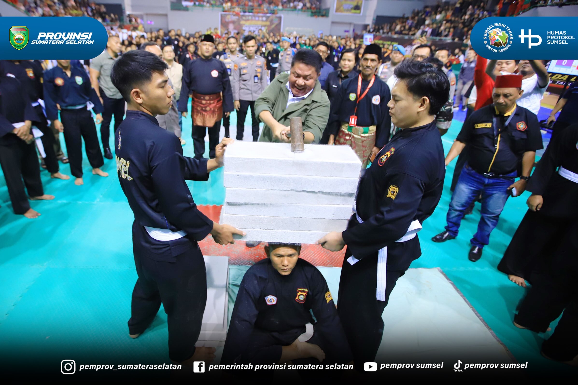 Palembang – Gubernur Sumatera Selatan Dr. H. Herman Deru mengapresiasi inisiatif Kapolda Sumsel yang menggelar Kejuaraan Pencak Silat Kapolda Cup II Sumsel Tahun 2026 di GOR Dempo, Jakabaring, Palembang, Kamis (9/7/2026). Menurutnya, ajang tersebu...