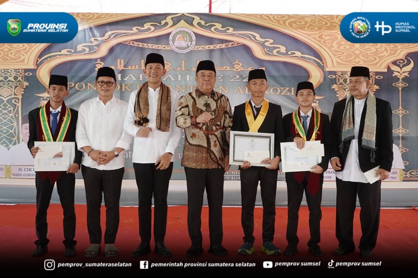 Pali - Wakil Gubernur Sumatera Selatan H. Cik Ujang menghadiri Haflah Akhirussanah sekaligus memperingati Hari Lahir Ponpes Al Rozi Desa Sedupi Kecamatan Tanah Abang Kabupaten Pali. Kamis (09/06/2026).