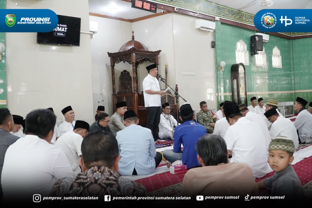 Prabumulih - Wakil Gubernur Sumatera Selatan H. Cik Ujang melaksanakan safari Sholat Jumat di Masjid Agung Nur Arafah Kecamatan Prabumulih Utara Kota Prabumulih. Jumat (10/07/2026).