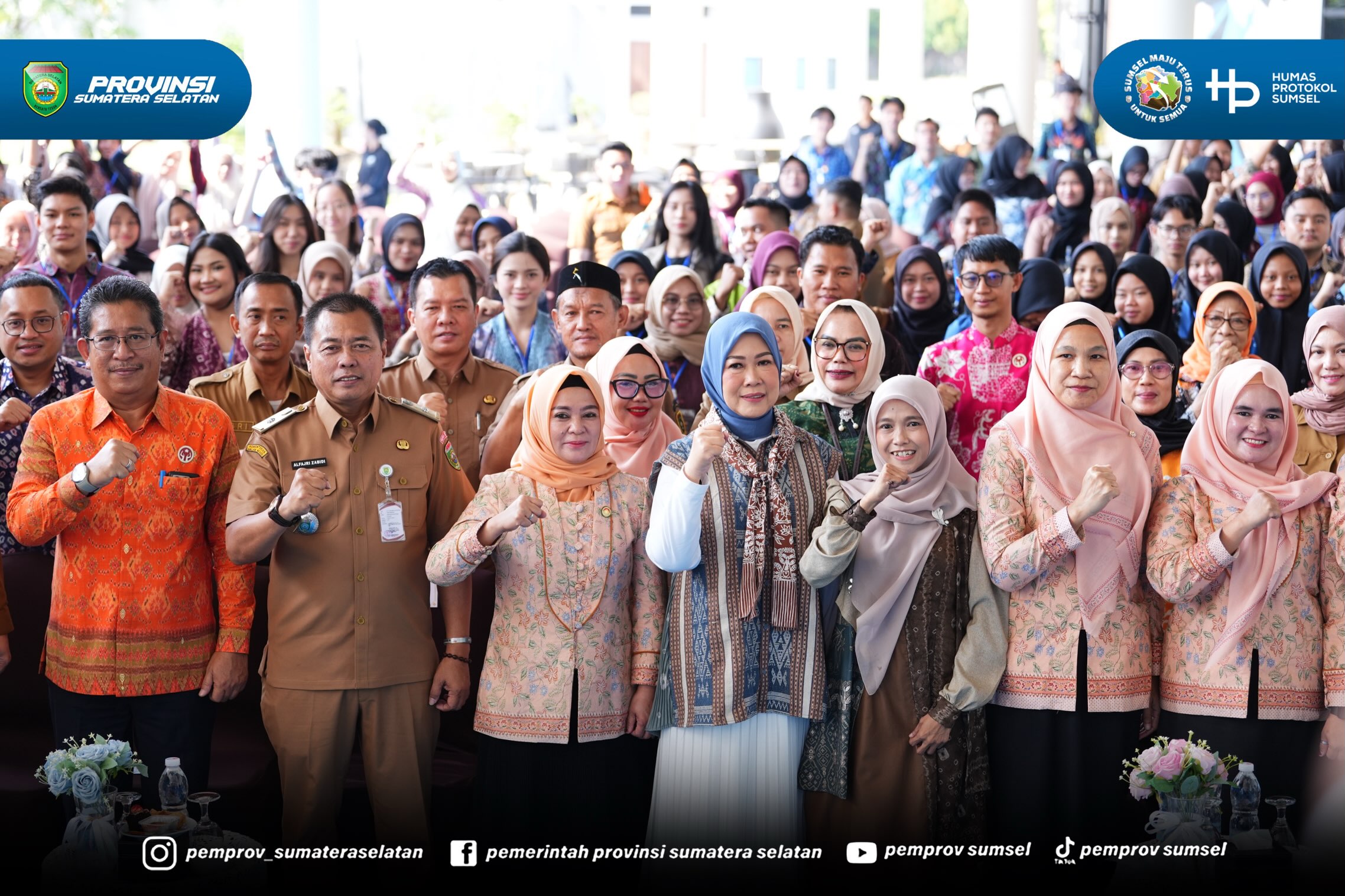 Palembang - Ketua Dekranasda Sumsel,Feby Deru, menegaskan komitmennya untuk membangkitkan kembali wastra khas Sumsel melalui seni membatik.