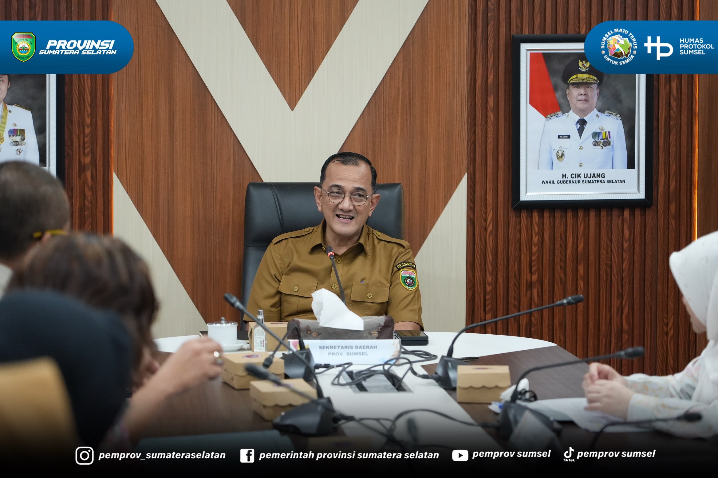 Palembang - Sekretaris Daerah Sumsel H. Edward Candra memimpin Rapat TAPD Pembahasan Struktur Anggaran RKPD Provinsi Sumatera Selatan Tahun 2027 di Ruang Rapat Setda Prov Sumsel Kantor Gubernur Sumsel. Selasa (14/07/2026).