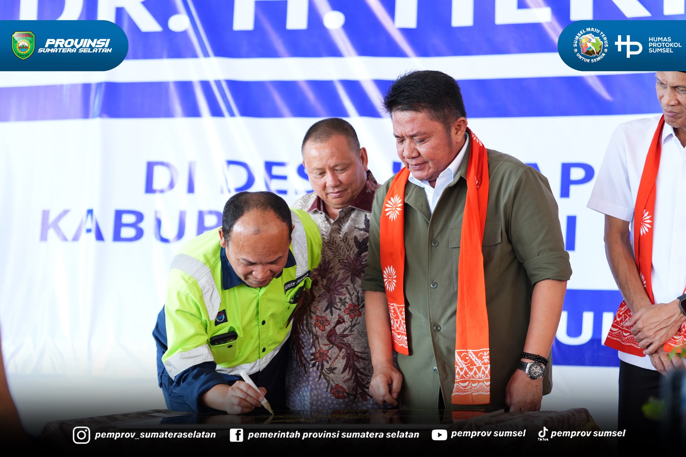 MURATARA – Gubernur Sumatera Selatan (Sumsel) Dr. H. Herman Deru meresmikan Gedung SMA Negeri Ketapat Bening di Desa Ketapat Bening, Kecamatan Rawas Ilir, Kabupaten Musi Rawas Utara (Muratara), Rabu (15/7/2026). Peresmian tersebut menjadi tonggak...