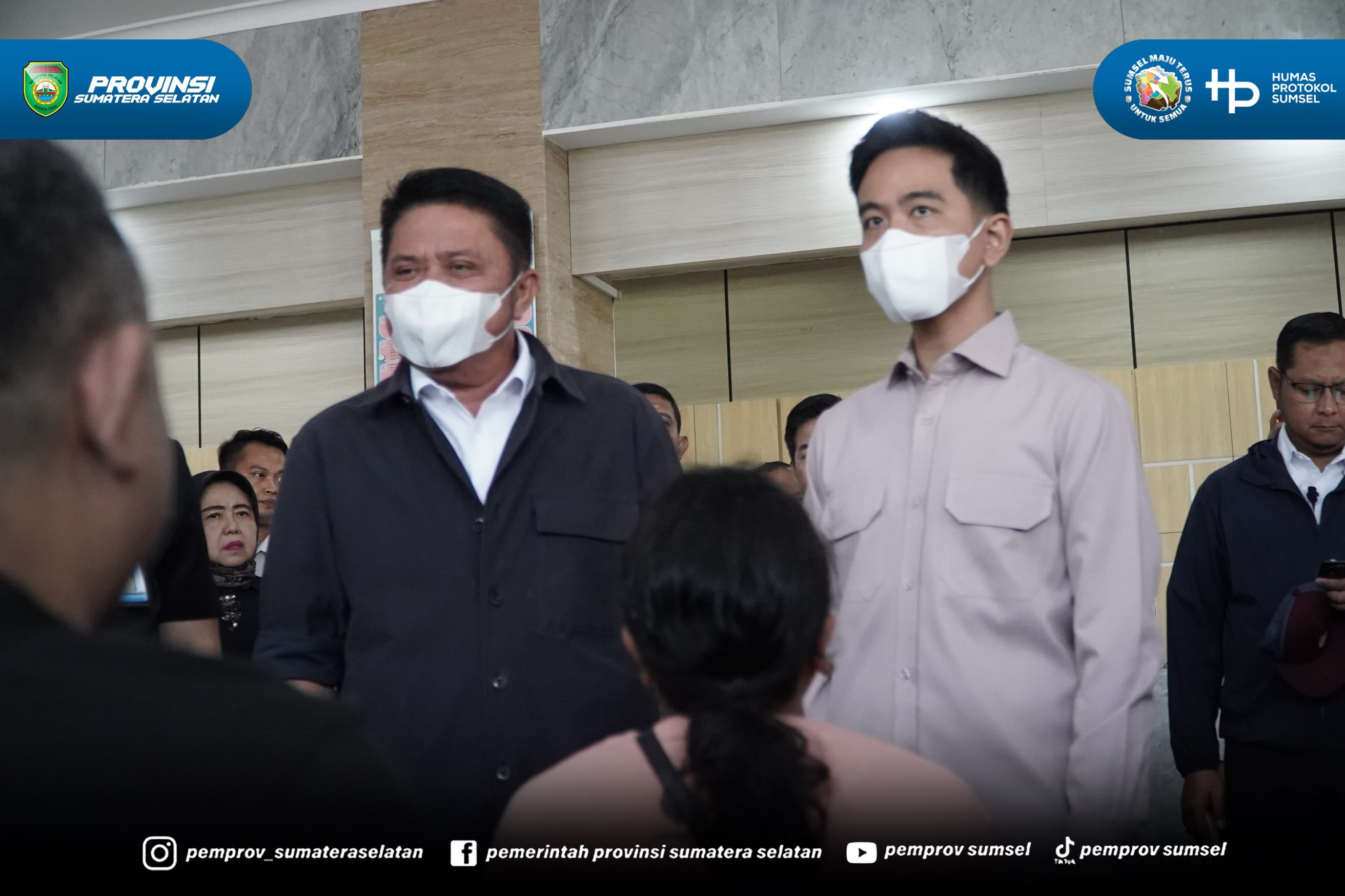 Palembang - Gubernur Sumsel H. Herman Deru bersama Wagub Sumsel H. Cik Ujang mendampingi kunjungan kerja Wakil Presiden Gibran Rakabuming Raka ke RSUD Siti Fatimah, Kamis (16/07/26).