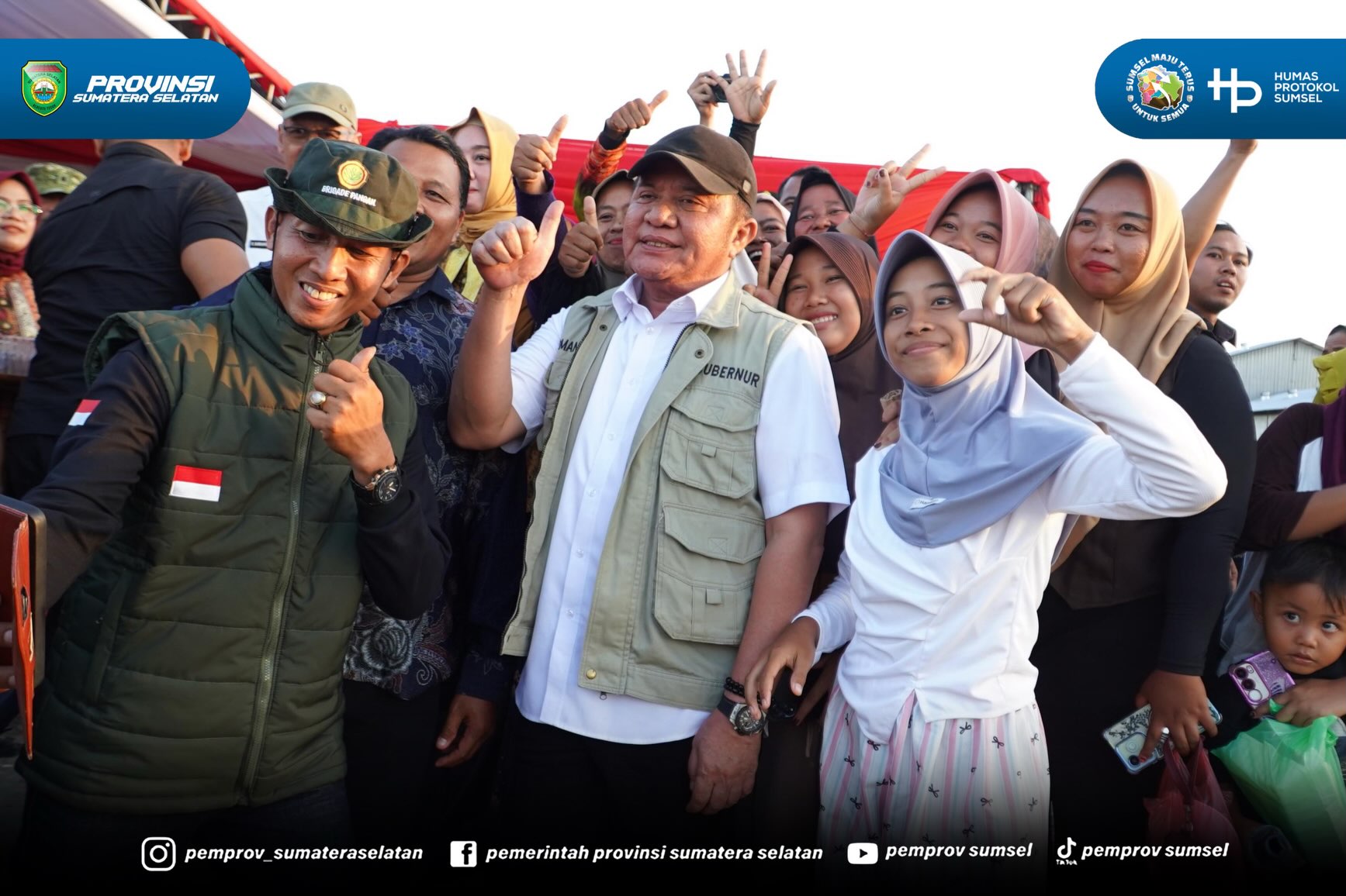 OKI - Gubernur Sumatera Selatan (Sumsel) H. Herman Deru bersama Pangdam II/Sriwijaya, Mayor Jenderal TNI Ujang Darwis dan Kapolda Sumsel, Irjen Pol. Dr. Sandi Nugroho menghadiri Panen Raya dalam rangka TNI Mendukung Program Ketahanan Pangan Nasion...