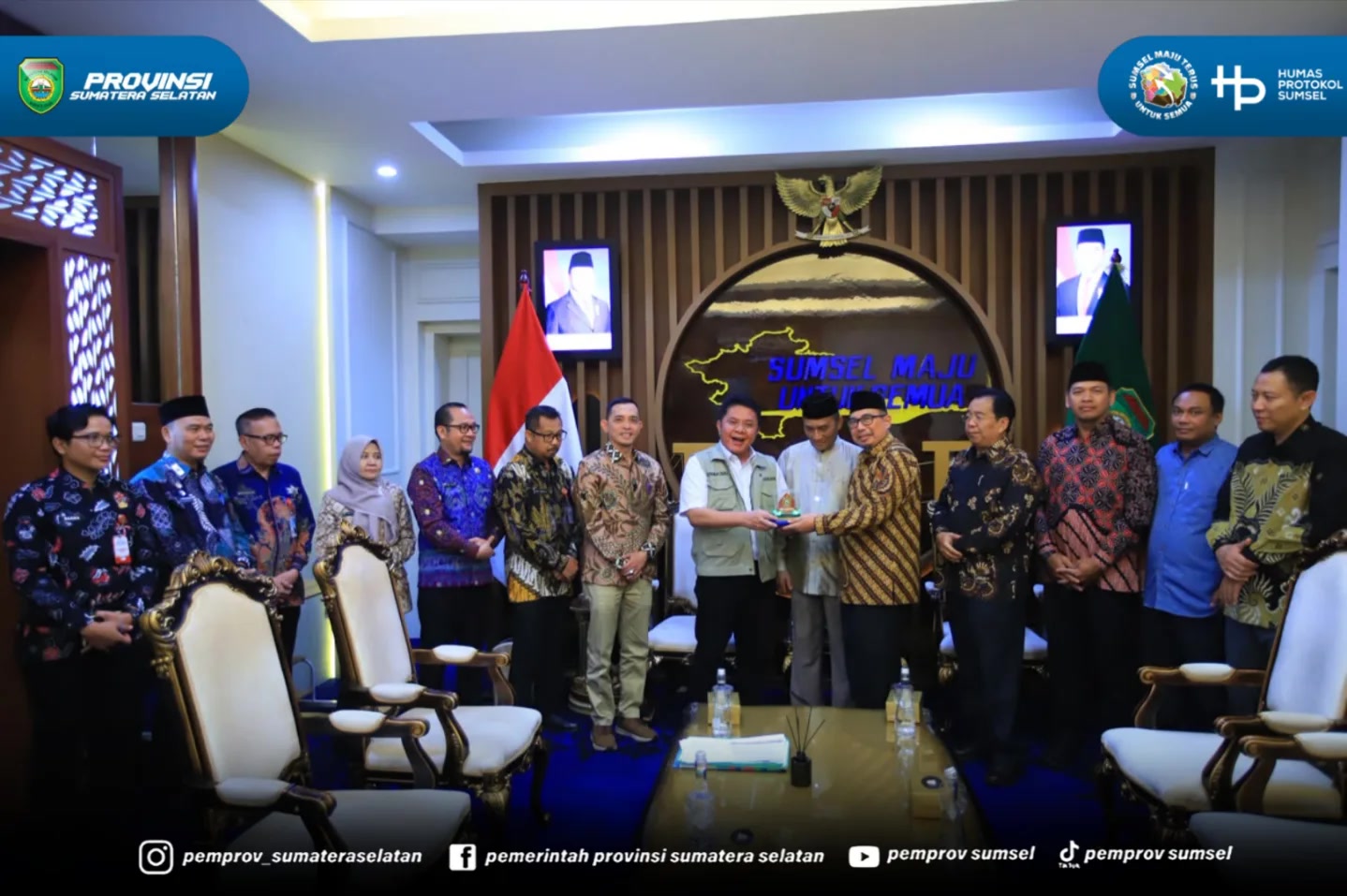 PALEMBANG – Gubernur Provinsi Sumatera Selatan (Sumsel), H. Herman Deru, menerima kunjungan audiensi dari Pimpinan Pusat (PP) Muhammadiyah di Ruang Rapat Gubernur, Jumat (17/7/2026).