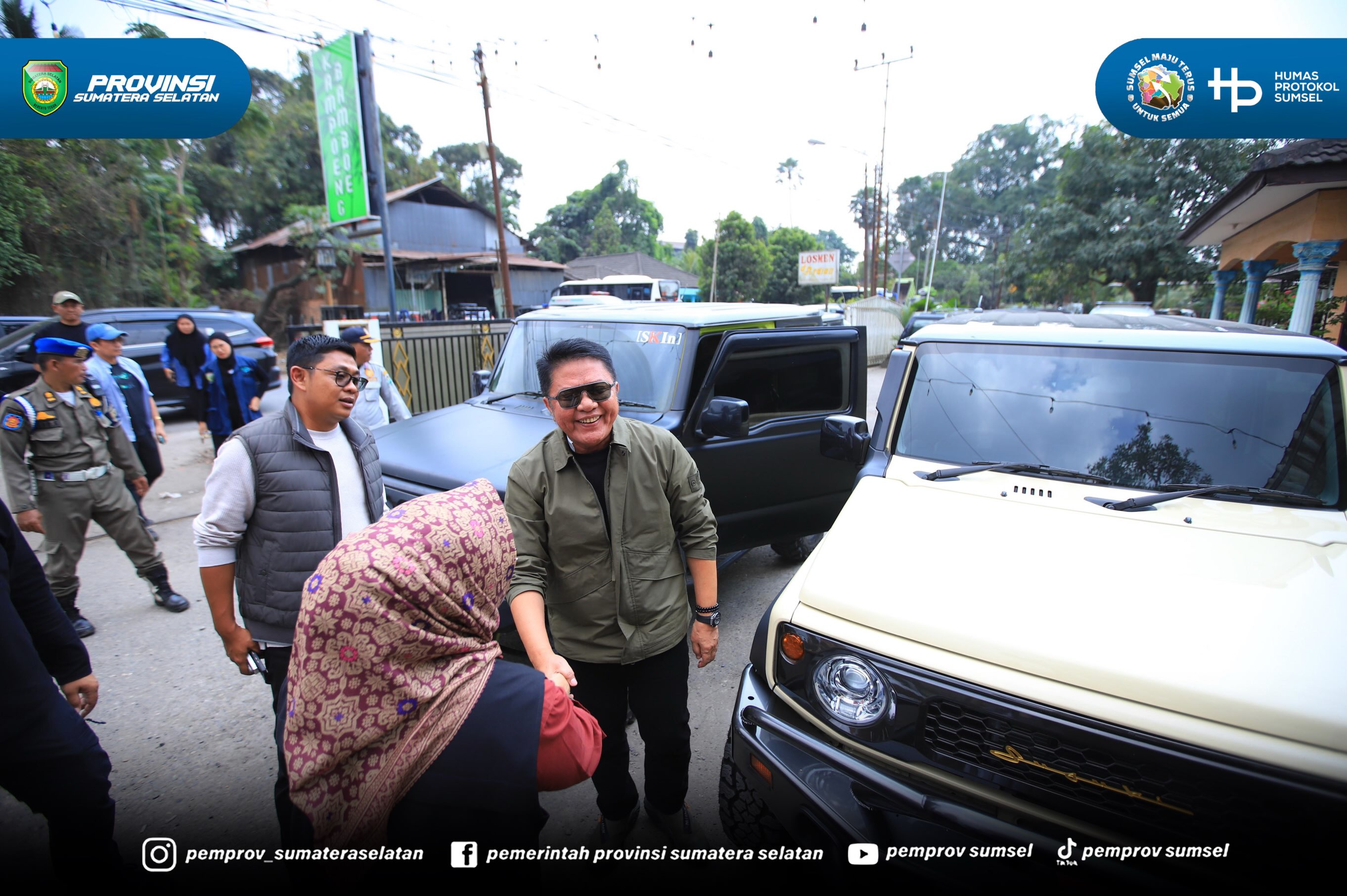 Gubernur Sumatera Selatan, Dr. H. Herman Deru, melepas sekaligus melakukan perjalanan darat dengan konvoi bersama komunitas mobil menuju Kabupaten Muaraenim dari Griya Agung, Minggu (19/7/2026) pagi.