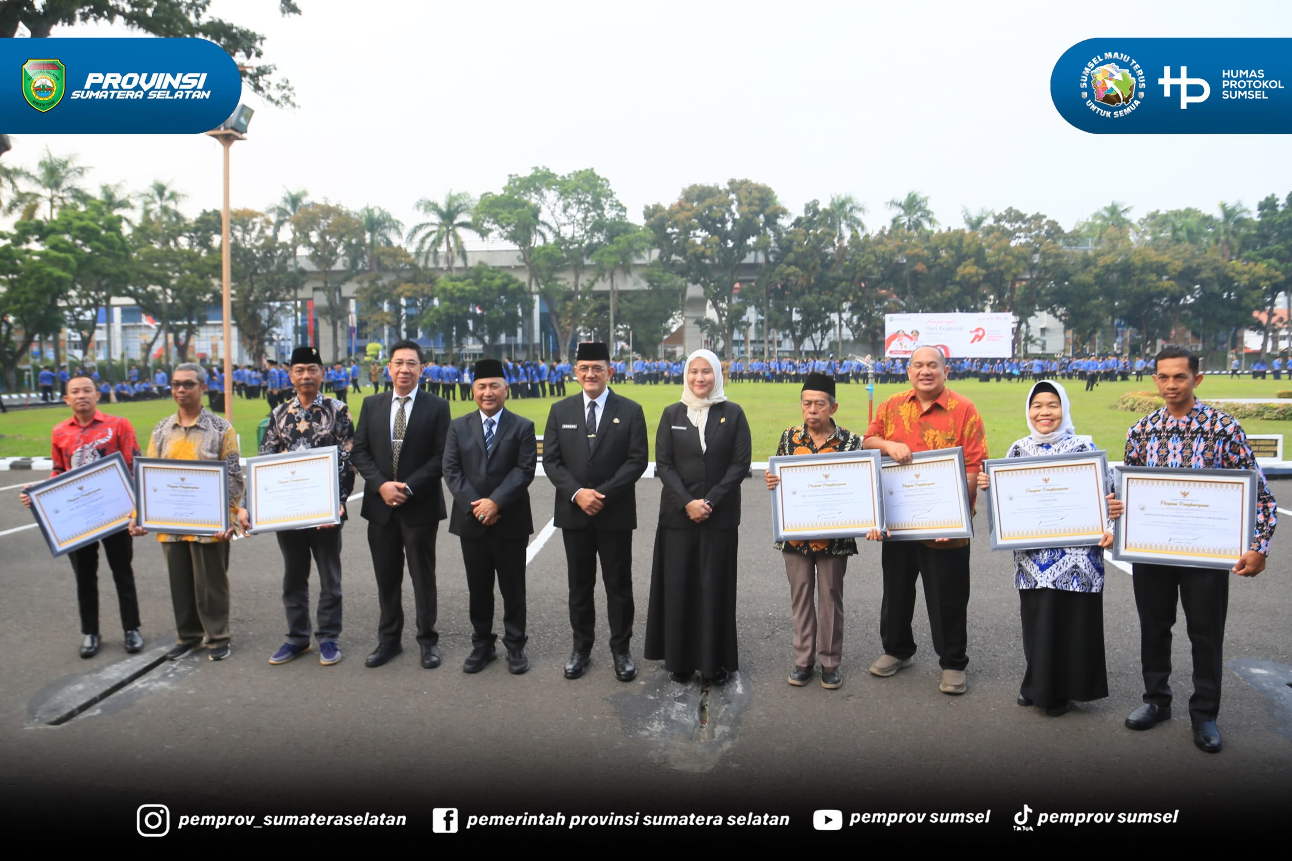 PALEMBANG – Sekretaris Daerah (Sekda) Provinsi Sumatera Selatan, Dr. Drs. H. Edward Candra, M.H., mengajak seluruh insan koperasi menjadikan peringatan Hari Koperasi Nasional sebagai momentum memperkuat peran koperasi sebagai pilar utama perekonom...