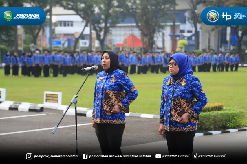 PALEMBANG – Sekretaris Daerah (Sekda) Provinsi Sumatera Selatan, Dr. Drs. H. Edward Candra, M.H., mengajak seluruh insan koperasi menjadikan peringatan Hari Koperasi Nasional sebagai momentum memperkuat peran koperasi sebagai pilar utama perekonom...