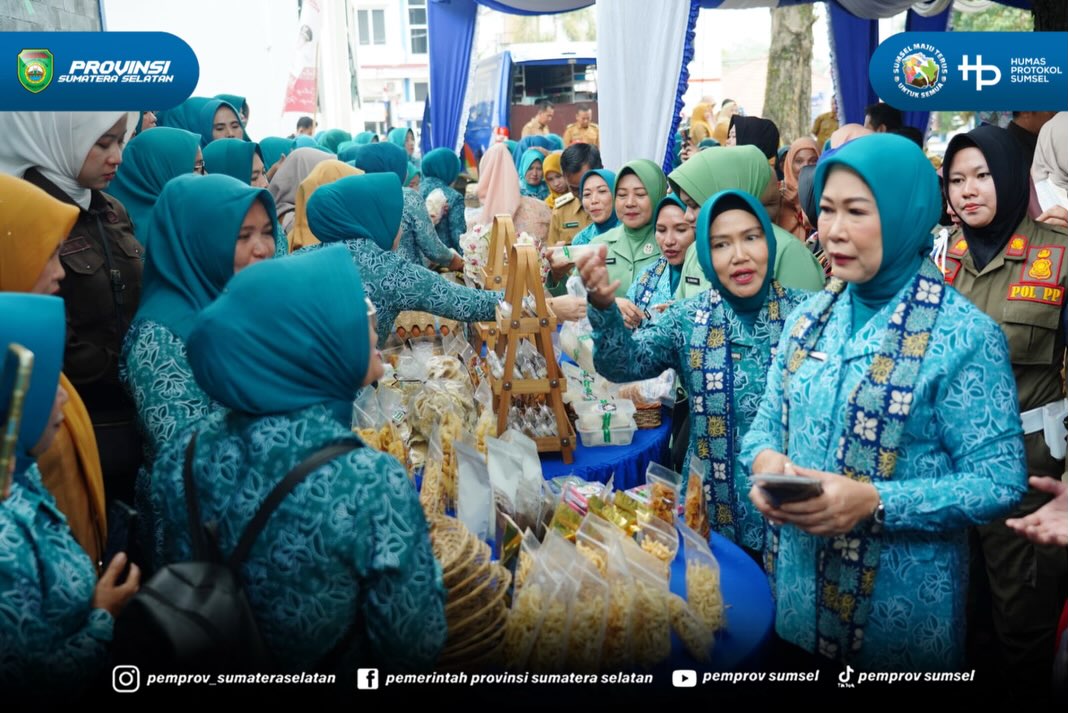 Empat Lawang – Ketua TP PKK Provinsi Sumatera Selatan, Feby Herman Deru, melakukan kunjungan kerja ke TP PKK Kabupaten Empat Lawang, Selasa (21/7/2026).
