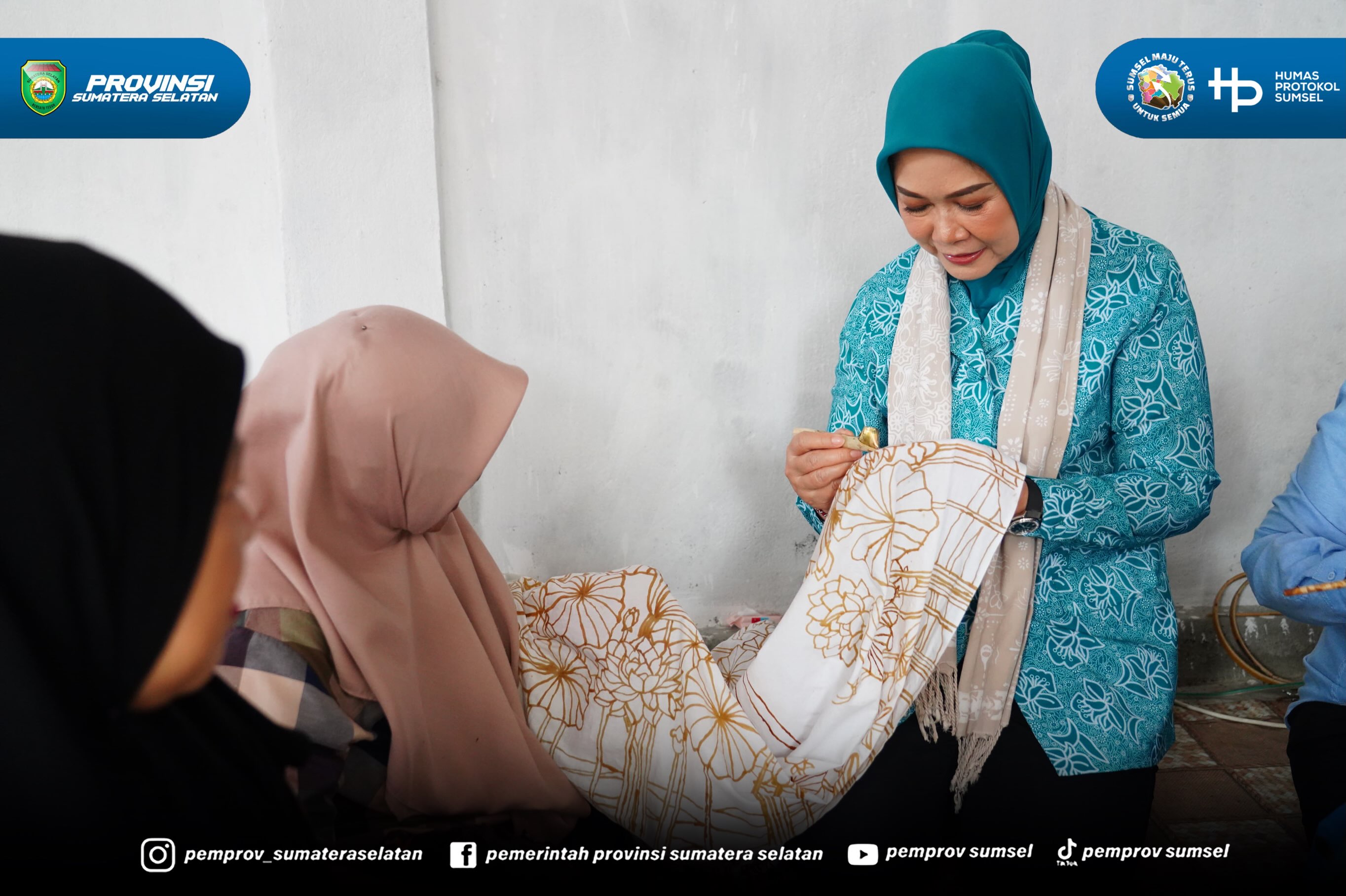 Lubuk Linggau – Ketua TP PKK Provinsi Sumatera Selatan (Sumsel), Feby Herman Deru, mengunjungi Kampung Batik Madani di Kota Lubuk Linggau, Rabu (22/7/2026). Dalam kunjungan tersebut, Feby mengapresiasi kreativitas para perajin batik yang berhasil...