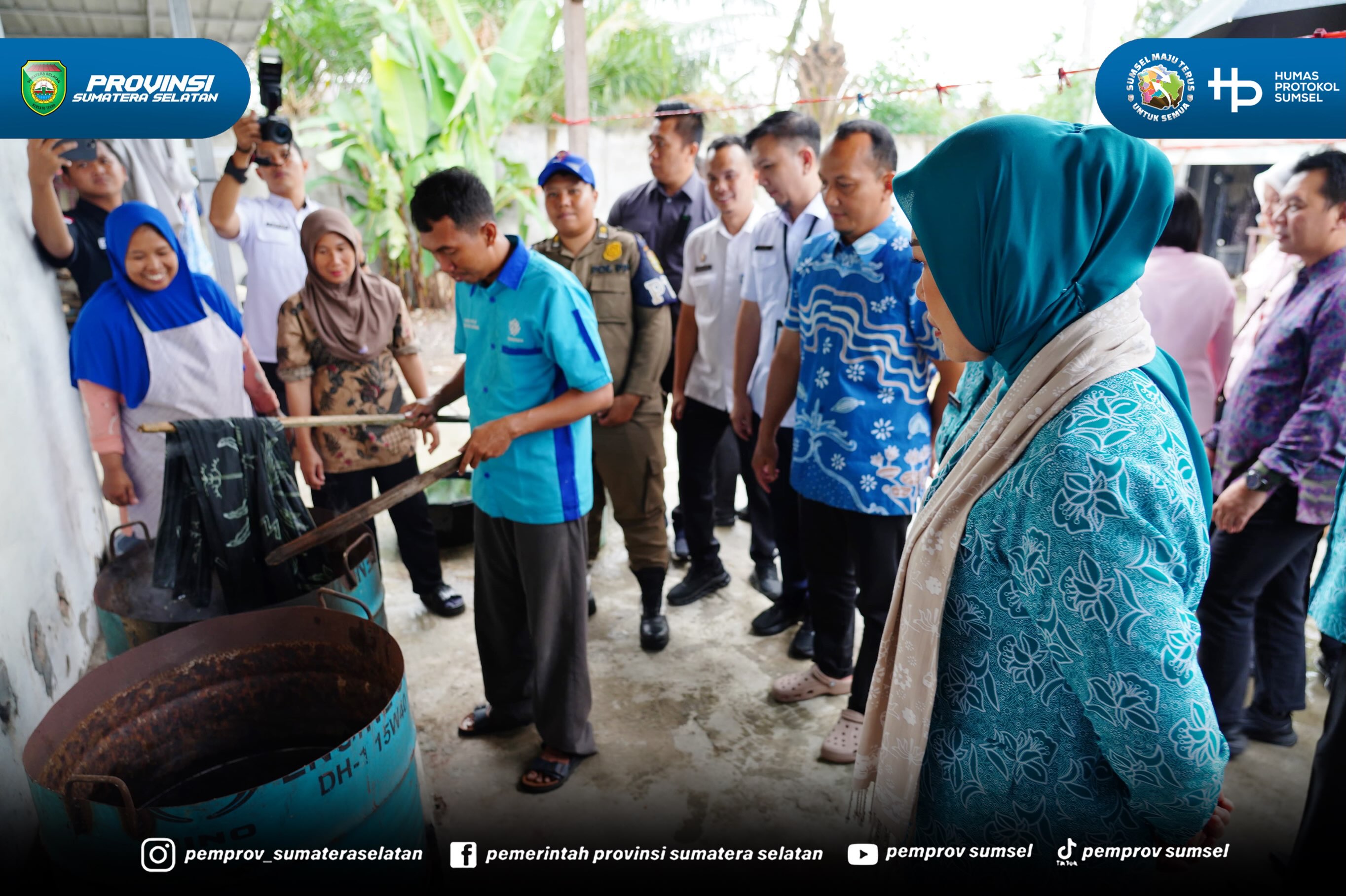Lubuk Linggau – Ketua TP PKK Provinsi Sumatera Selatan (Sumsel), Feby Herman Deru, mengunjungi Kampung Batik Madani di Kota Lubuk Linggau, Rabu (22/7/2026). Dalam kunjungan tersebut, Feby mengapresiasi kreativitas para perajin batik yang berhasil...