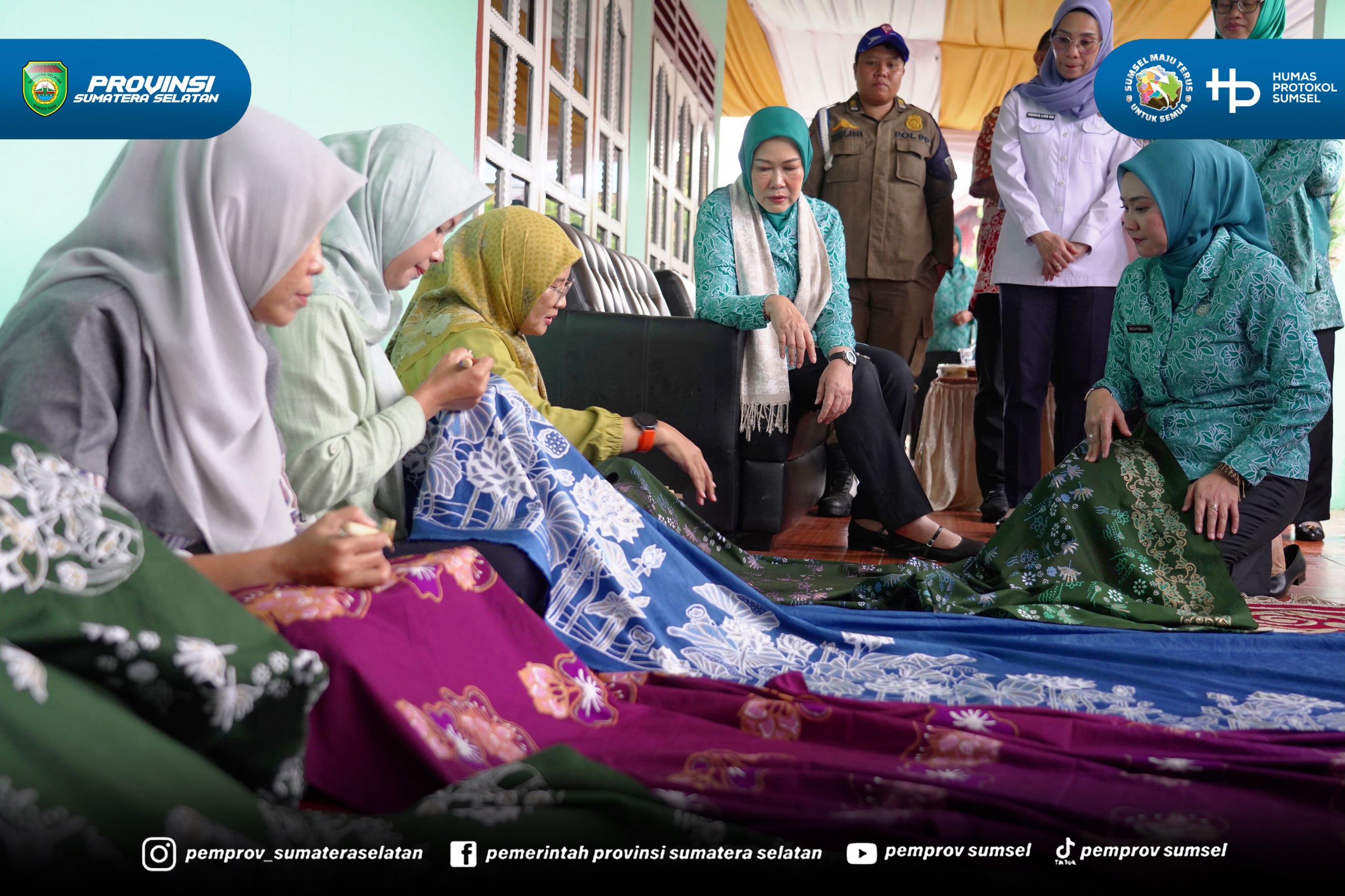 Lubuk Linggau – Ketua TP PKK Provinsi Sumatera Selatan (Sumsel), Feby Herman Deru, mengunjungi Kampung Batik Madani di Kota Lubuk Linggau, Rabu (22/7/2026). Dalam kunjungan tersebut, Feby mengapresiasi kreativitas para perajin batik yang berhasil...