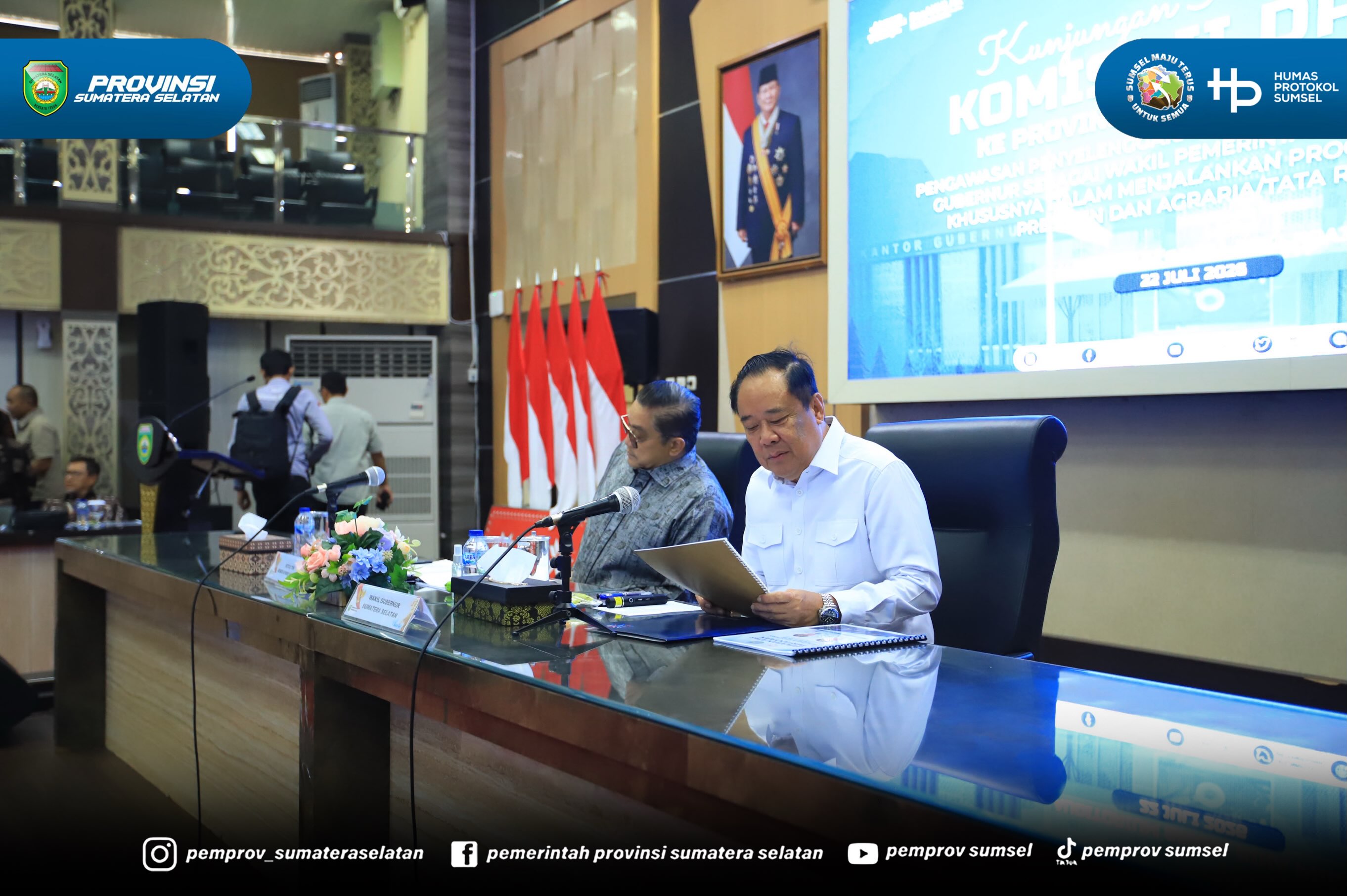 Palembang - Wakil Gubernur Sumsel H. Cik Ujang memaparkan sejumlah potensi Sumsel saat Kunjungan Kerja Reses Komisi II DPR RI ke Provinsi Sumsel dengan agenda Pengawasan Penyelenggaraan Pemerintah Terkait Tugas Gubernur Sebagai Wakil Pemerintah Pu...