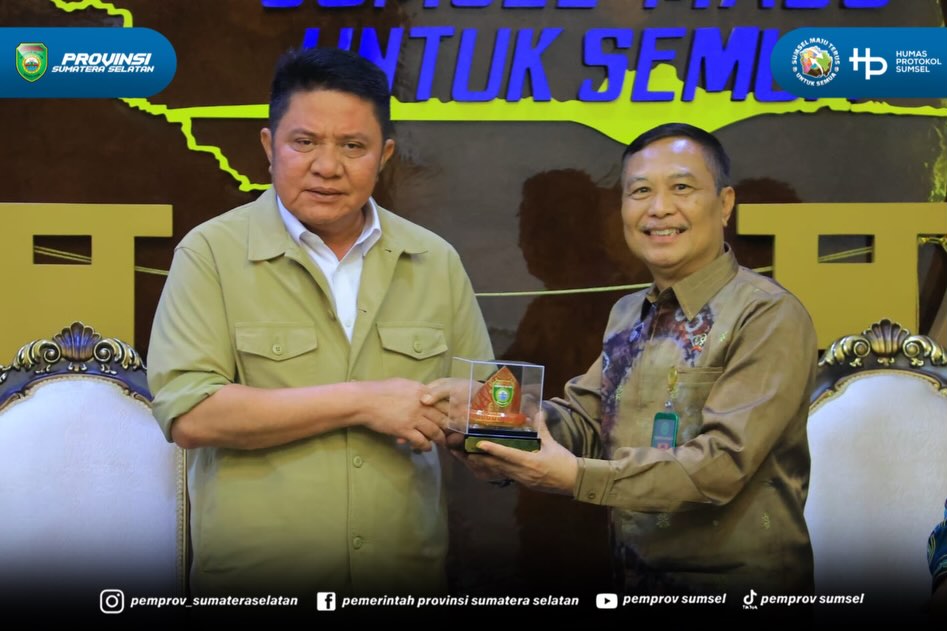 PALEMBANG – Gubernur Sumatera Selatan Dr. H. Herman Deru menerima kunjungan jajaran Pengadilan Tinggi Agama (PTA) Palembang di Ruang Tamu Gubernur Sumsel, Kamis (23/7/2026).