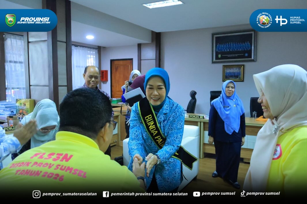 Palembang - Ketua TP PKK sekaligus Bunda PAUD Provinsi Sumatera Selatan (Sumsel) Hj. Febrita Lustia HD didampingi Kepala Dinas Pendidikan Sumsel Hj. Mondyaboni menerima audiensi Kepala Balai Penjaminan Mutu Pendidikan (BPMP) Provinsi Sumsel H. Taj...