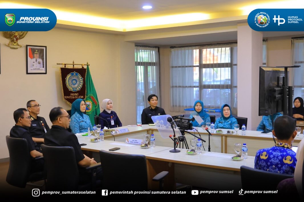 Palembang - Ketua Tim Penggerak PKK Provinsi Sumatera Selatan (Sumsel) Hj. Febrita Lustia HD membuka kegiatan Taman Asuh Sayang Anak di Kelas Orang Tua Hebat (TAMASYA di KERABAT) Nasional Seri 22 Tahun 2026 yang diselenggarakan oleh Perwakilan BKK...