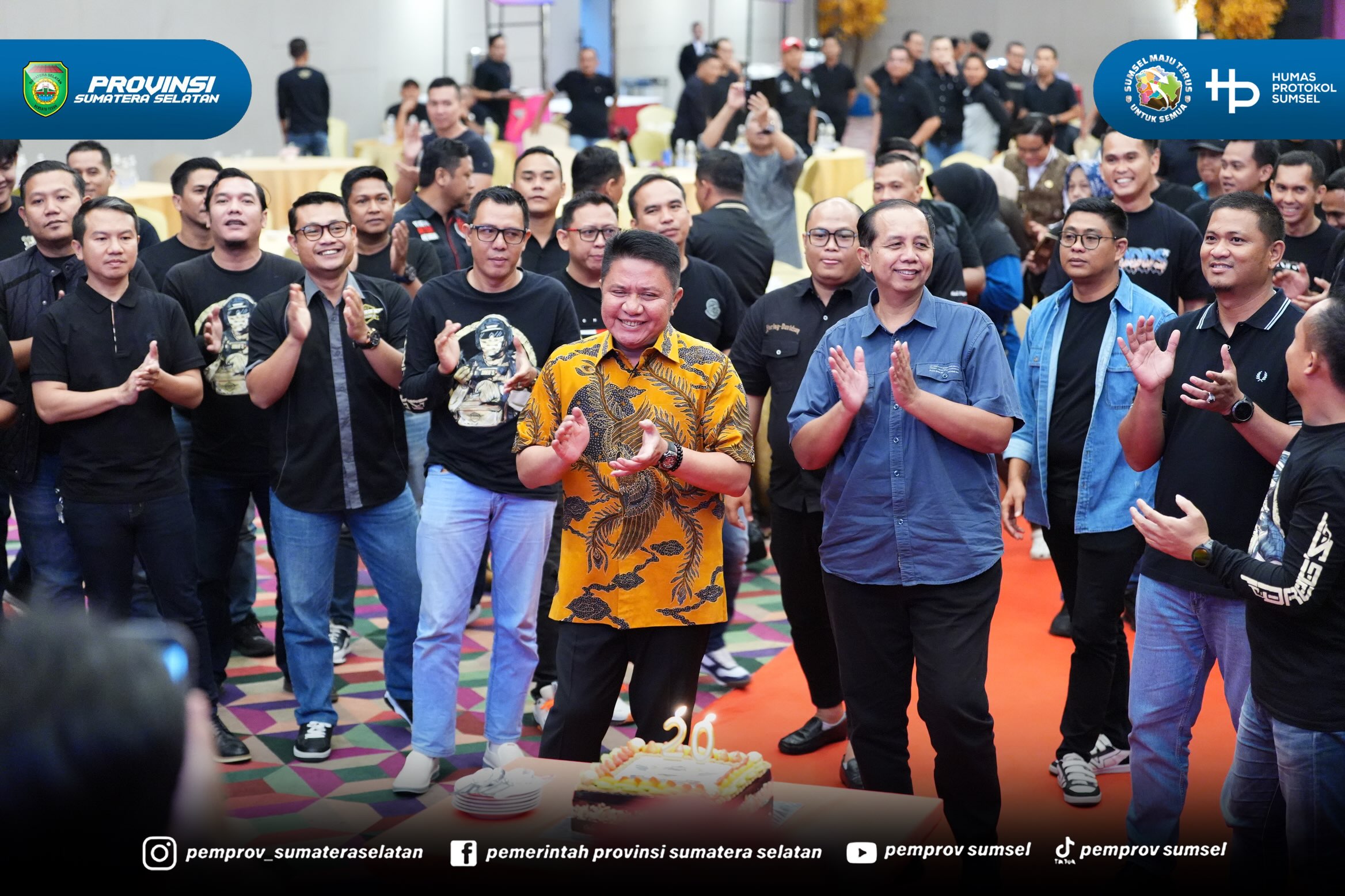Gubernur Sumatera Selatan (Sumsel) Dr. H. Herman Deru mengajak alumni Sekolah Polisi Negara (SPN) Polda Sumsel Betung 2006 Gelombang I (Dua Ribu Enam Gelombang Satu : DREGS) untuk terus menjadi teladan bagi setiap angkatan sekaligus memperkuat per...