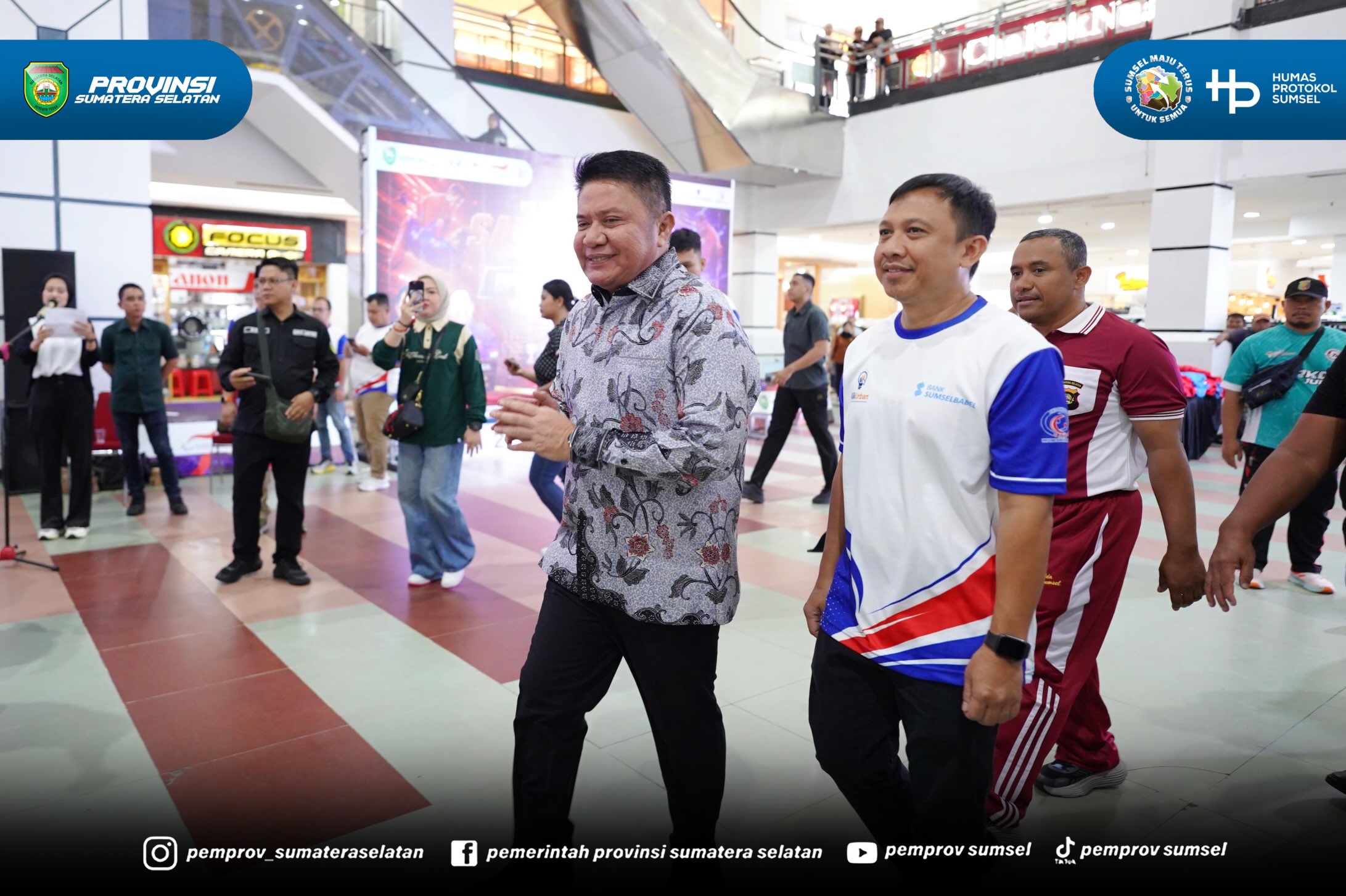 Palembang – Gubernur Sumatera Selatan (Sumsel) H. Herman Deru secara resmi membuka Kejuaraan Bela Diri Sambo dan Blind Sambo dalam ajang Open Gubernur Cup Sumsel Tahun 2026 yang berlangsung di Atrium Palembang Square (PS) Mall, Palembang, Sabtu (2...