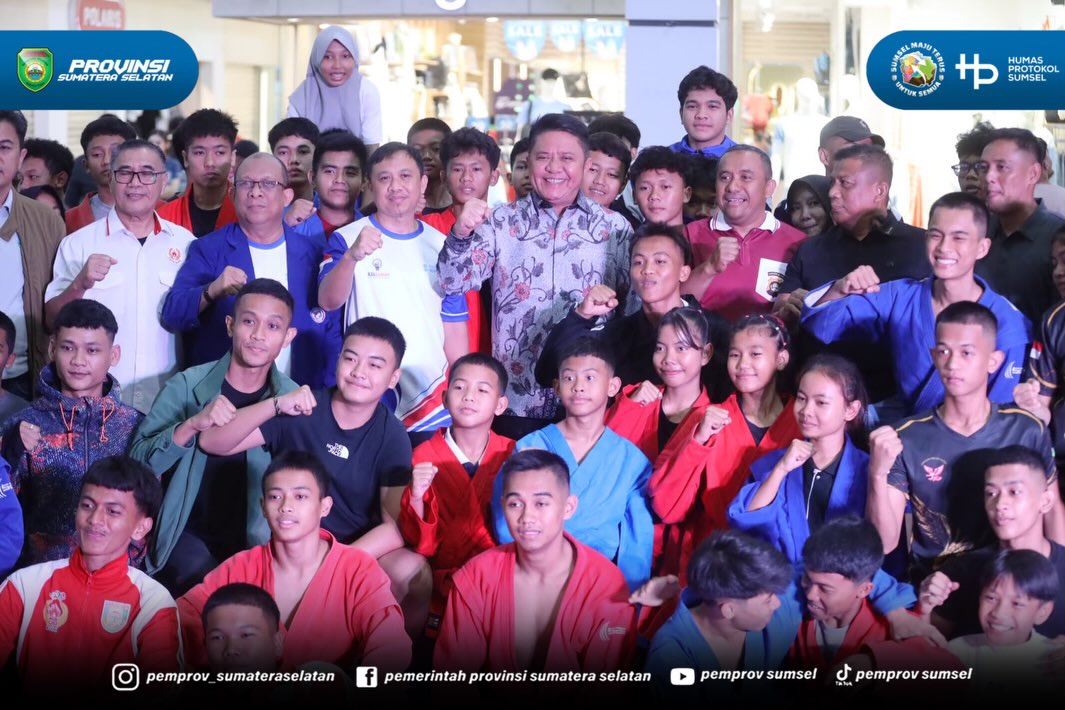 Palembang – Gubernur Sumatera Selatan (Sumsel) H. Herman Deru secara resmi membuka Kejuaraan Bela Diri Sambo dan Blind Sambo dalam ajang Open Gubernur Cup Sumsel Tahun 2026 yang berlangsung di Atrium Palembang Square (PS) Mall, Palembang, Sabtu (2...