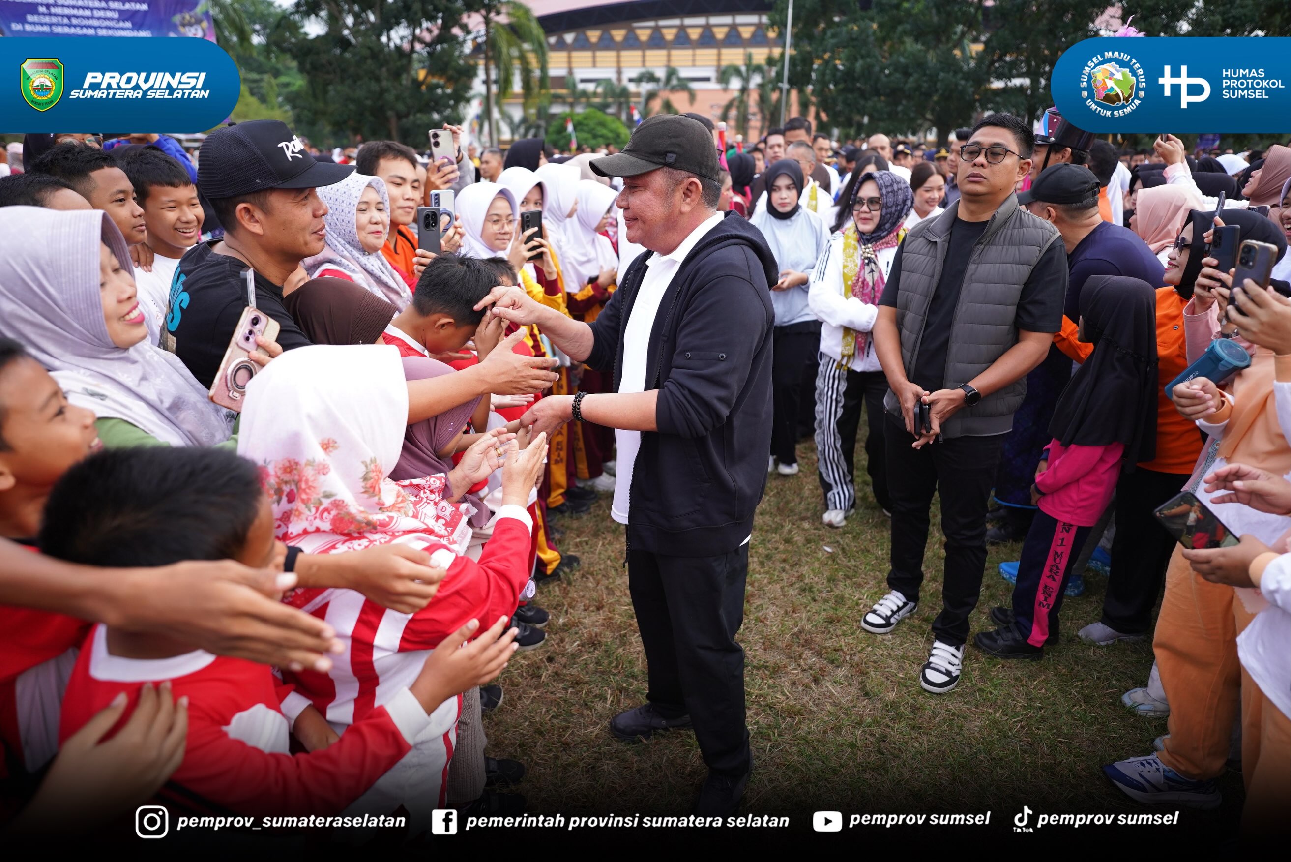Muara Enim – Gubernur Sumatera Selatan (Sumsel) Dr. H. Herman Deru menegaskan komitmennya memperkuat budaya hidup sehat melalui pengembangan olahraga rekreasi dengan melaunching logo, maskot Si Bara, dan theme song Festival Olahraga Rekreasi Provi...