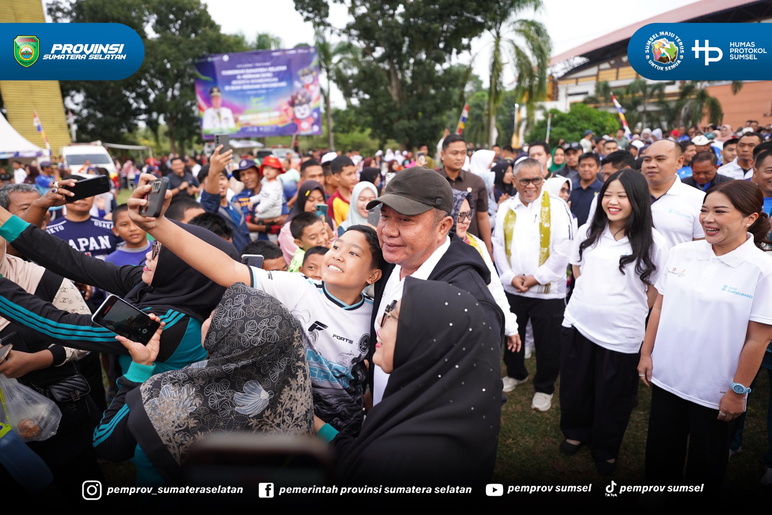 Muara Enim – Gubernur Sumatera Selatan (Sumsel) Dr. H. Herman Deru menegaskan komitmennya memperkuat budaya hidup sehat melalui pengembangan olahraga rekreasi dengan melaunching logo, maskot Si Bara, dan theme song Festival Olahraga Rekreasi Provi...