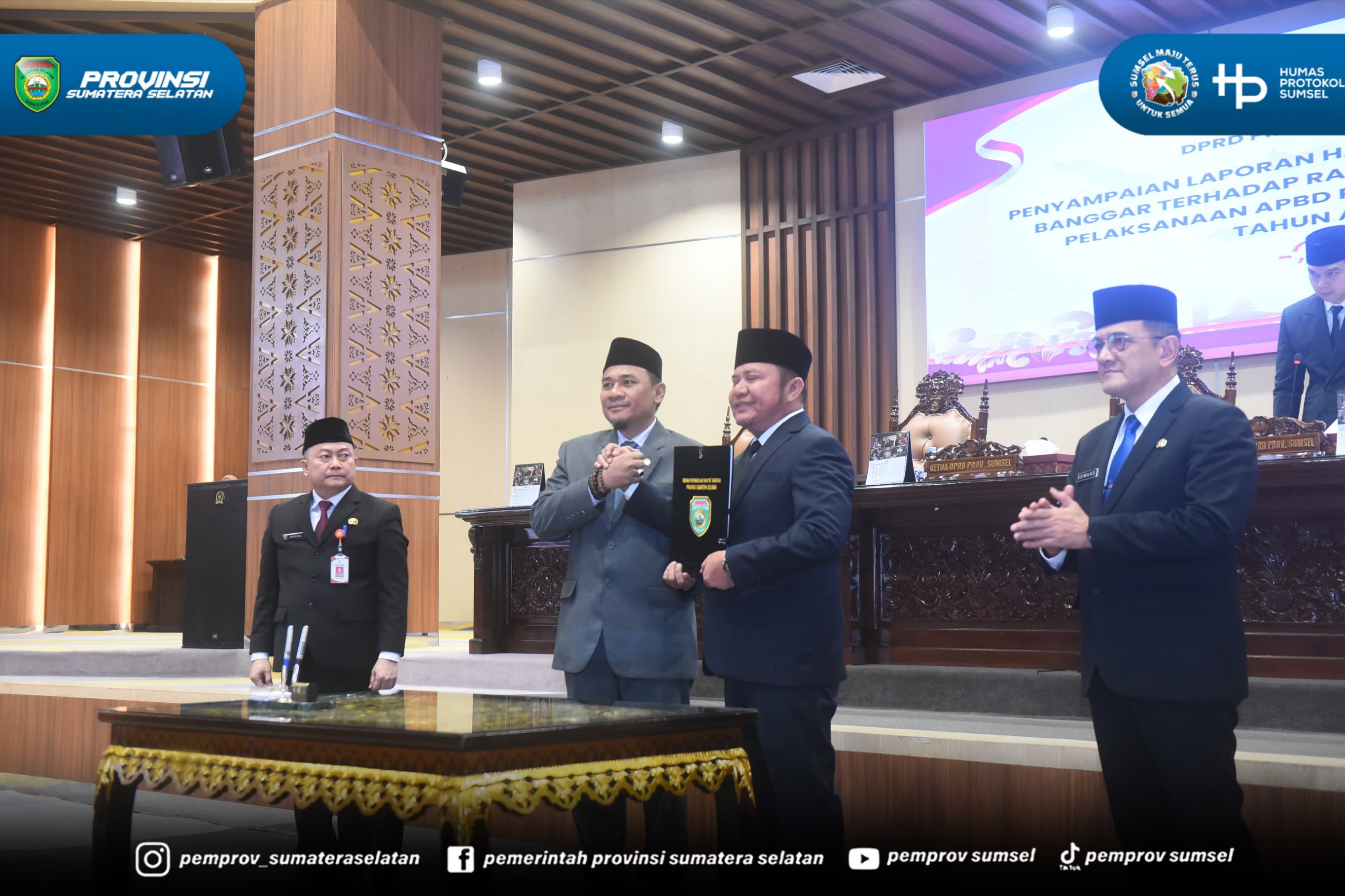 Palembang - DPRD Provinsi Sumatera Selatan secara resmi menyetujui Raperda Pertanggungjawaban Pelaksanaan APBD Provinsi Sumatera Selatan Tahun Anggaran 2025.