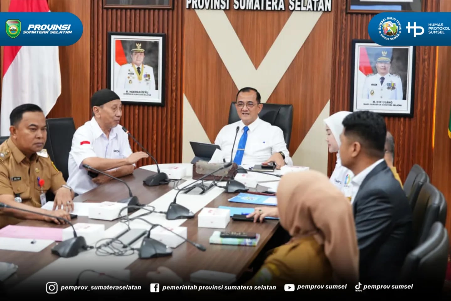 Palembang. Sekretaris Daerah Provinsi Sumatera Selatan (Sumsel) H. Edward Candra menegaskan komitmen Pemerintah Provinsi Sumsel dalam memperkuat transformasi digital pemerintahan saat menghadiri Visitasi Tim Penilai Askompsi Digital Leadership Gov...