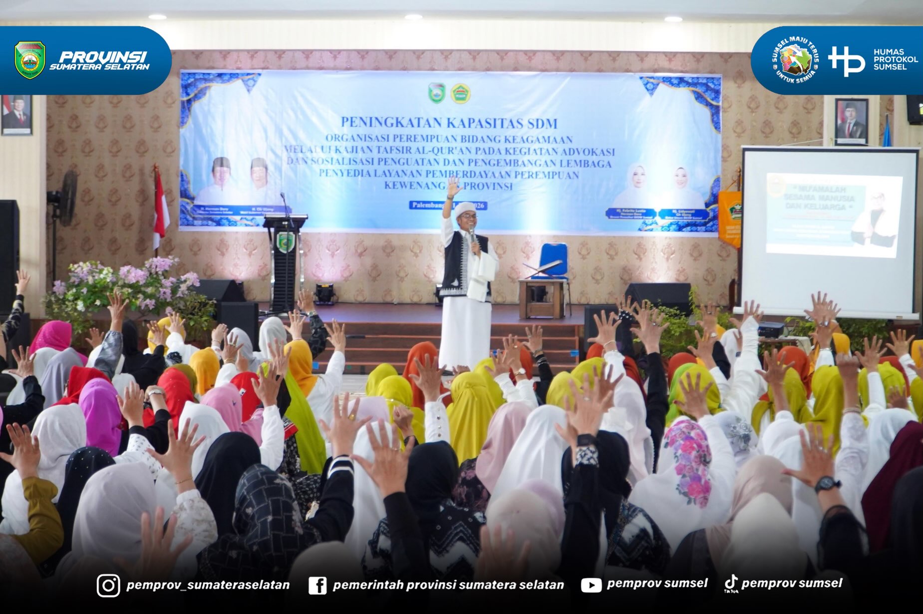 PALEMBANG – Wakil Gubernur Sumatera Selatan (Sumsel) H. Cik Ujang membuka kegiatan Peningkatan Kapasitas SDM Organisasi Perempuan Bidang Keagamaan melalui Kajian Tafsir Al-Qur'an bertema "Muamalah dengan Keluarga dan Sesama Manusia" yang diselengg...