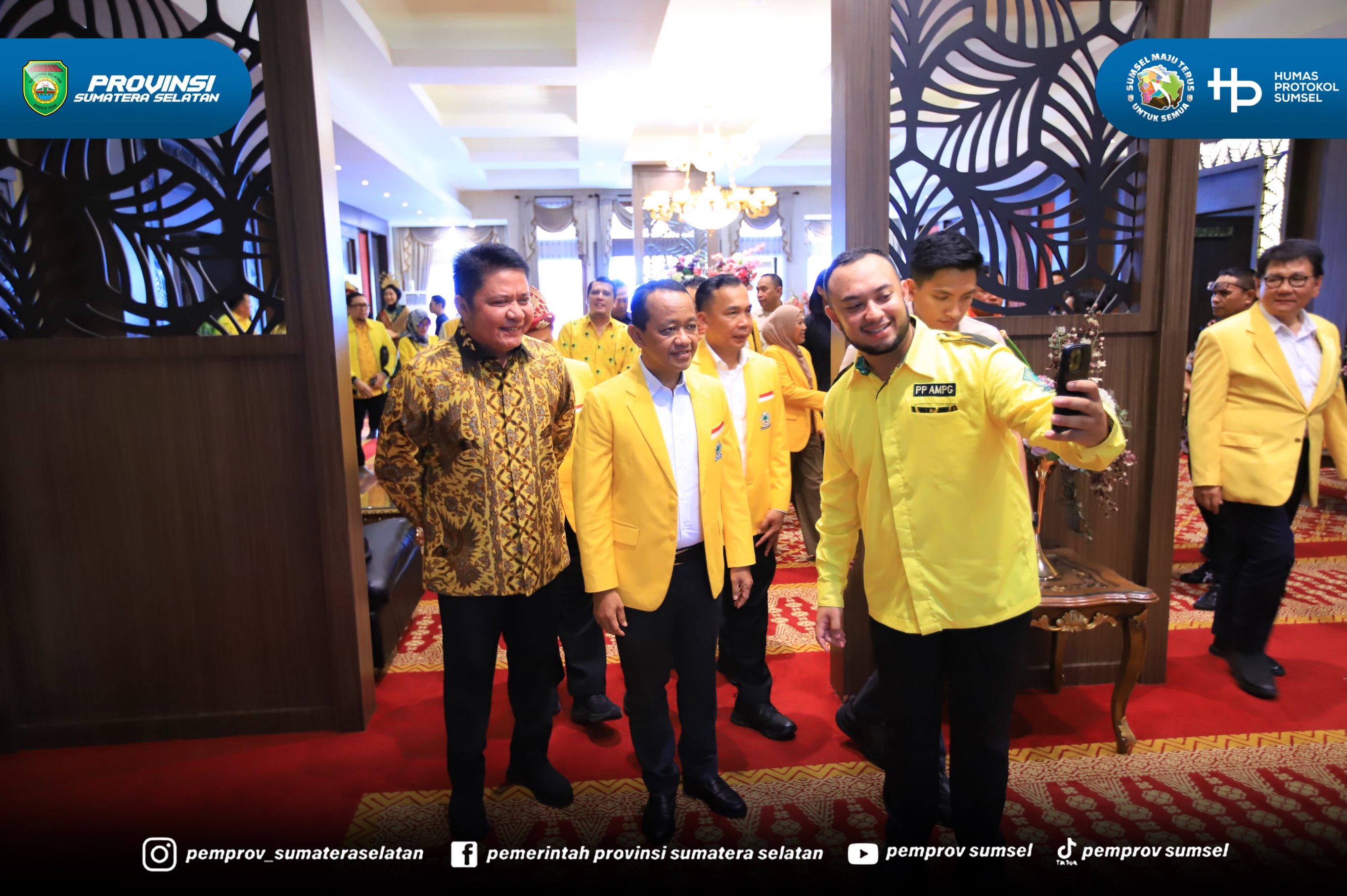 Palembang - Gubernur Sumatera Selatan H. Herman Deru menyambut Menteri Energi dan Sumber Daya Mineral (ESDM) RI, Bapak Bahlil Lahadalia di VIP Room Bandara Sultan Mahmud Badaruddin II Palembang. Minggu (02/08/2026).