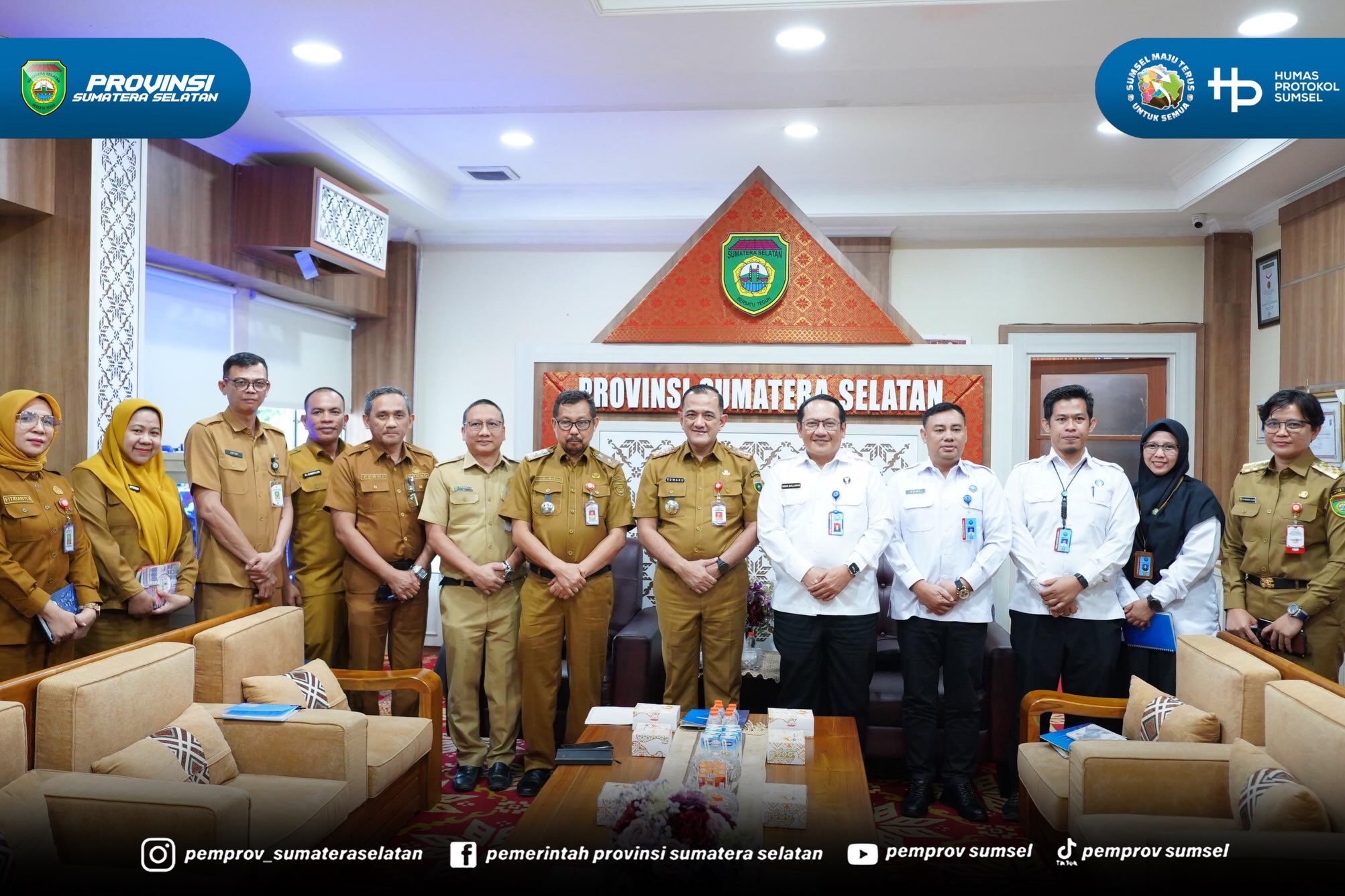 PALEMBANG – Sekretaris Daerah Sumatera Selatan (Sekda Sumsel) Edward Candra menerima kunjungan silaturahmi Kepala Badan Narkotika Nasional Provinsi (BNNP) Sumsel Brigjen Pol. Hisar Siallagan di Ruang Kerja Sekda, Senin (3/8/2026).