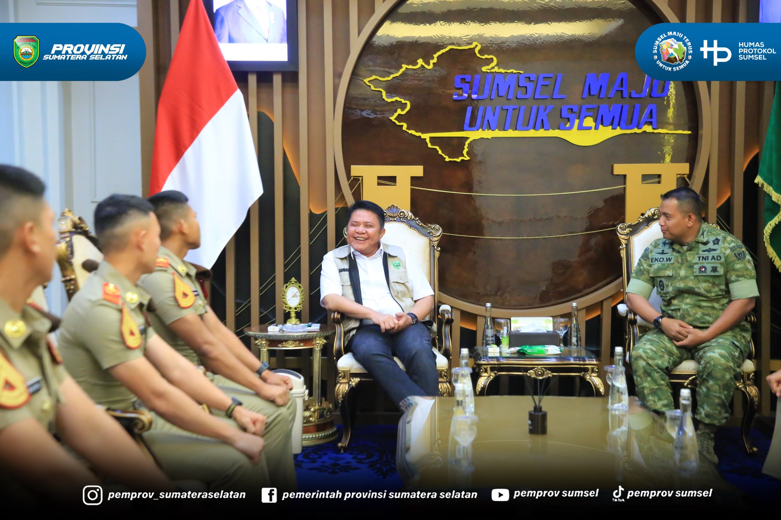 Palembang - Gubernur Sumatera Selatan H. Herman Deru menerima audiensi dari Taruna Akademi TNI di Ruang Tamu Gubernur Sumsel. Senin (03/08/2026).