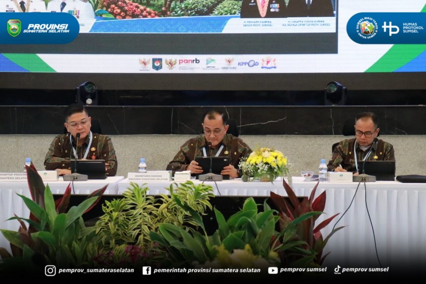 Jakarta - Sekda Sumsel Edward Candra menghadiri paparan tentang penyelenggaraan PTSP dan PBB pemprov Sumsel di ruang Nusantara, gedung Suhartoyo, Kementrian Investasi RI, Selasa (04/08/26).
