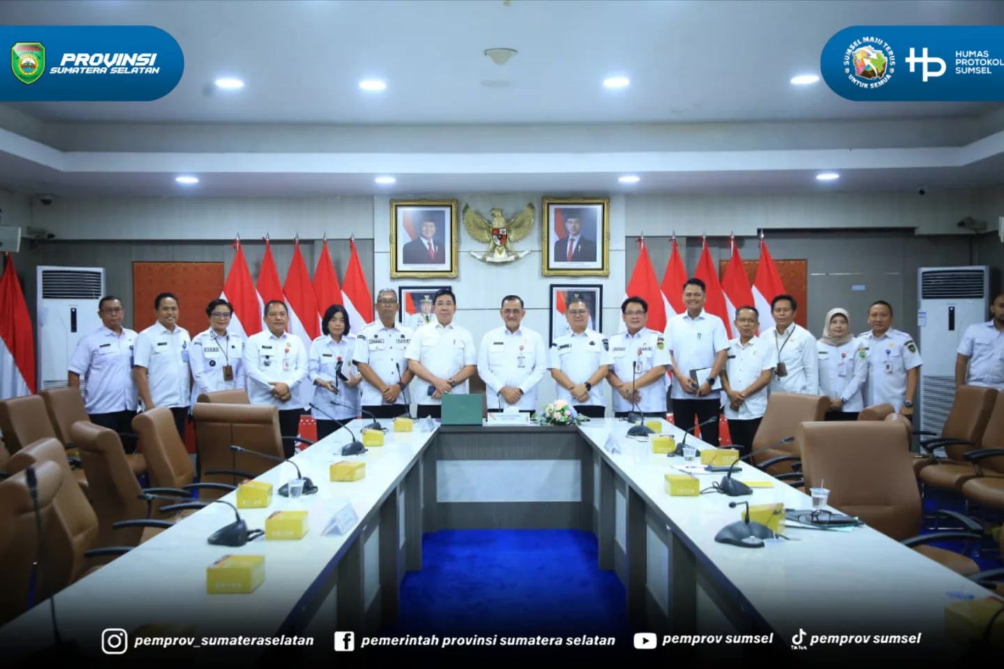 PALEMBANG – Sekretaris Daerah (Sekda) Provinsi Sumatera Selatan, Dr. Drs. H. Edward Candra, M.H., secara resmi memimpin Rapat Pembentukan Tim Efektif Proyek Perubahan Pelatihan Kepemimpinan Nasional (PKN) Tingkat I di Ruang Rapat Bina Praja, Palem...