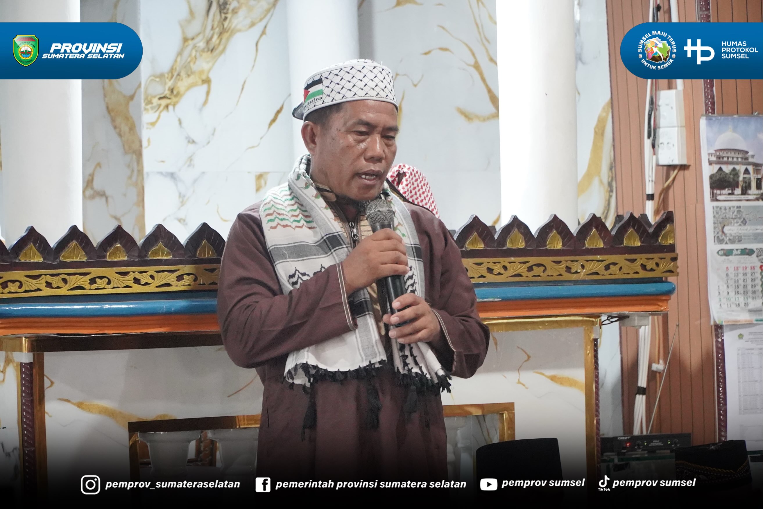MUARA ENIM – Wakil Gubernur Sumatera Selatan (Sumsel) H. Cik Ujang mengapresiasi kekompakan dan semangat gotong royong masyarakat Desa Kepur, Kecamatan Kepur, Kabupaten Muara Enim. Apresiasi tersebut disampaikannya saat melaksanakan Safari Salat J...
