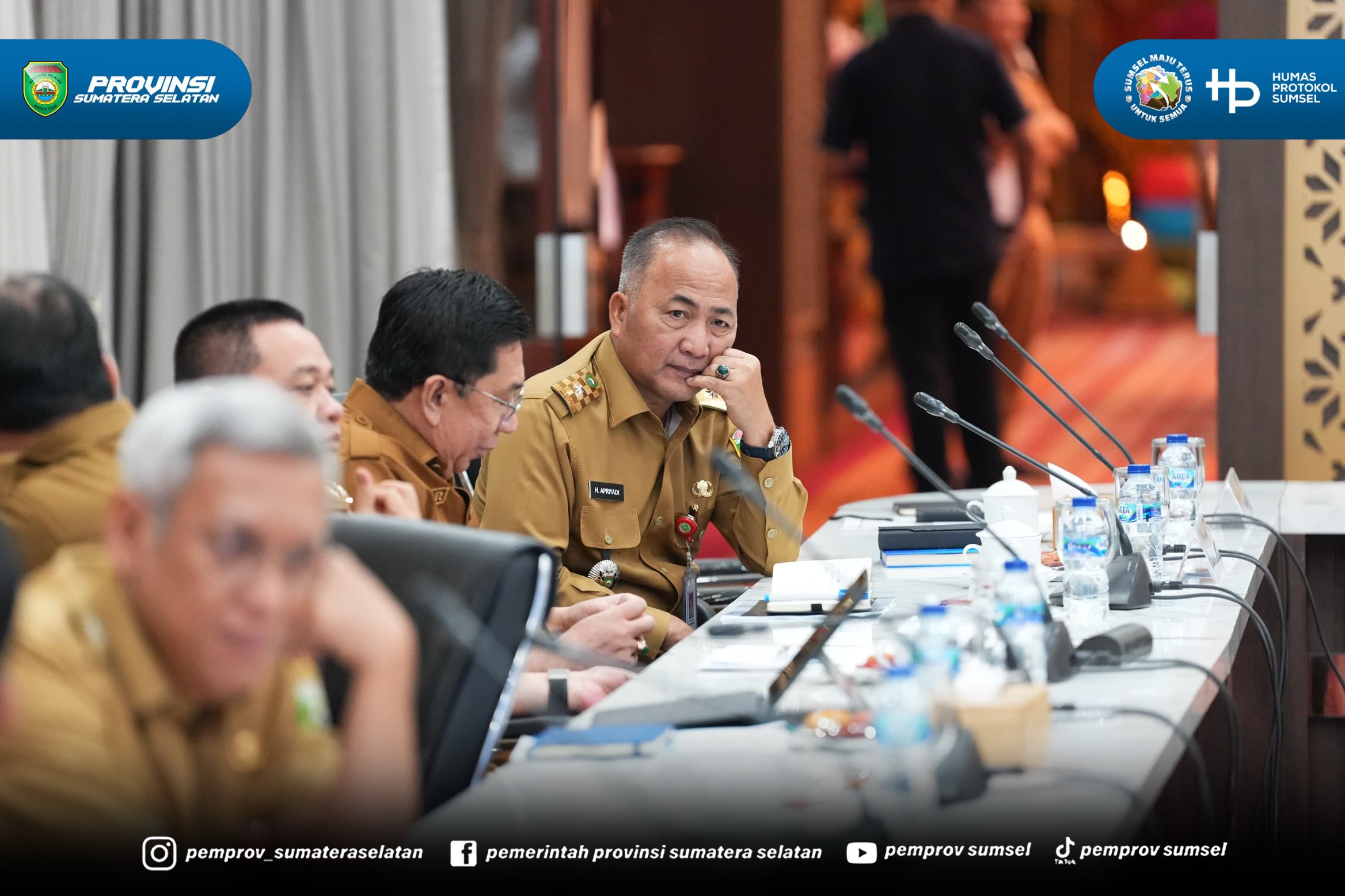 Gubernur Sumatera Selatan Dr. H. Herman Deru memimpin langsung rapat terbatas bersama seluruh Kepala Organisasi Perangkat Daerah (OPD) di lingkungan Pemerintah Provinsi Sumatera Selatan, bertempat di Griya Agung, Senin (10/8/2026) pagi.