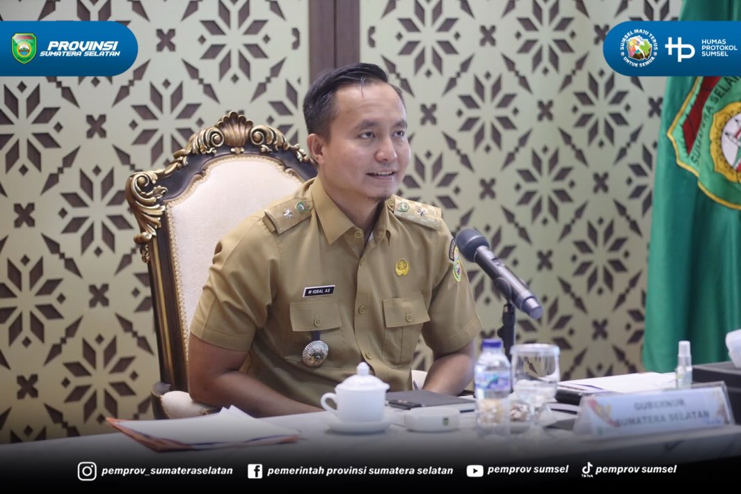 Gubernur Sumsel Herman Deru mengikuti rakor penanganan peningkatan eskalasi karhutla tahun 2026, yang diselenggarakan Kemenko Polkam secara virtual, di Griya Agung, Senin (10/8/2026).