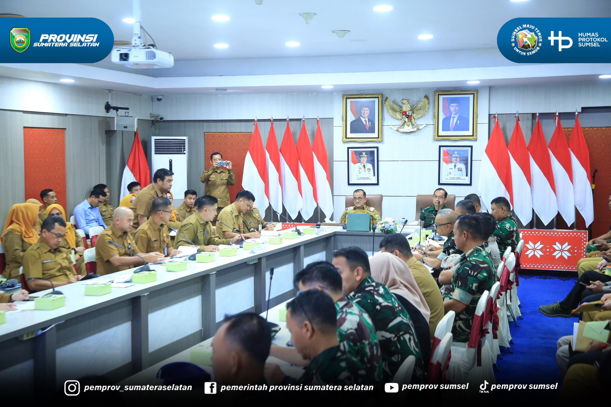 Palembang. Sekretaris Daerah Provinsi Sumatera Selatan (Sumsel) H. Edward Candra memimpin rapat pemantapan persiapan Peringatan Hari Ulang Tahun (HUT) ke-81 Kemerdekaan Republik Indonesia Tahun 2026, bertempat di Ruang Rapat Binapraja, Senin (10/0...