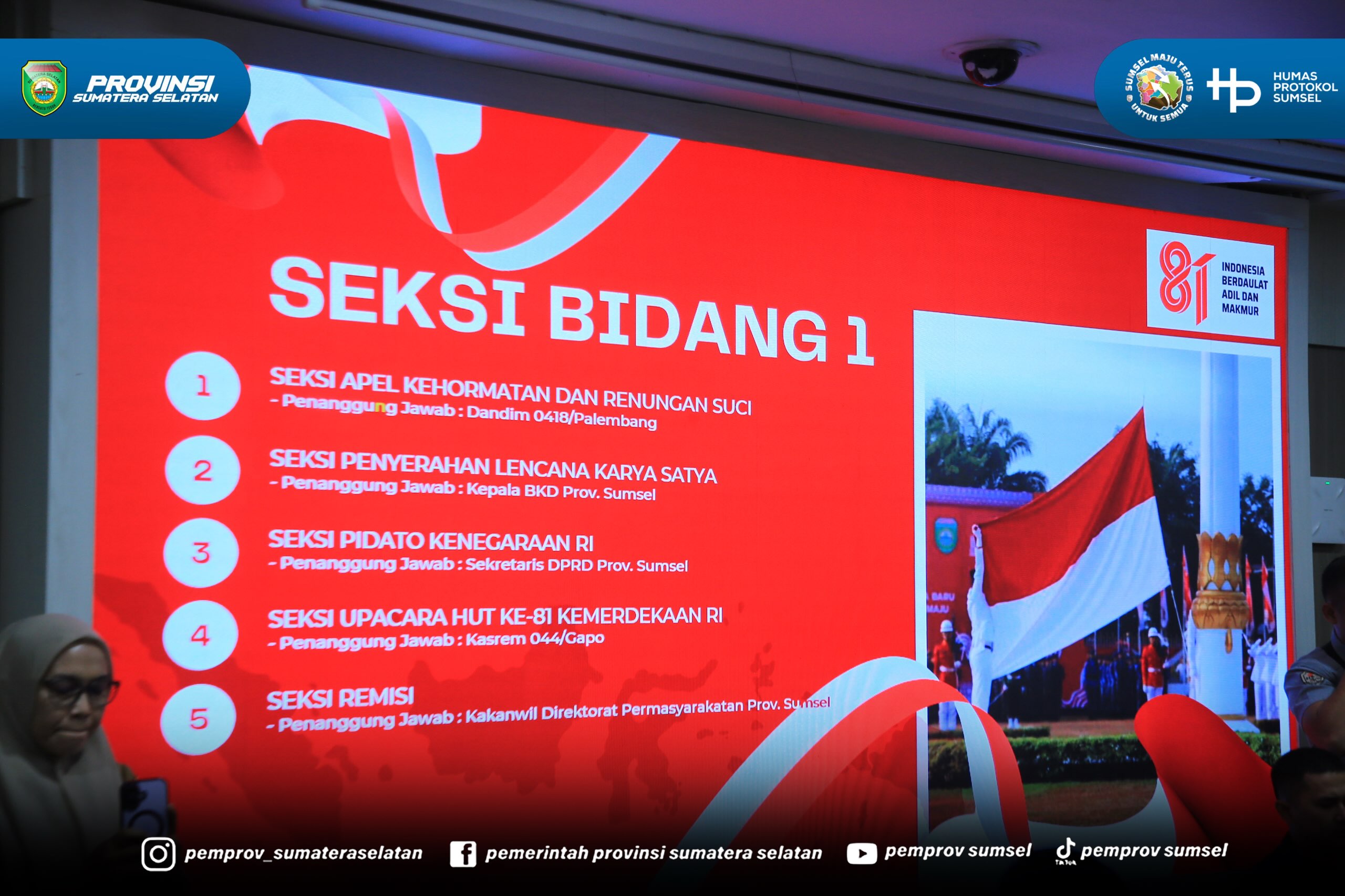 Palembang. Sekretaris Daerah Provinsi Sumatera Selatan (Sumsel) H. Edward Candra memimpin rapat pemantapan persiapan Peringatan Hari Ulang Tahun (HUT) ke-81 Kemerdekaan Republik Indonesia Tahun 2026, bertempat di Ruang Rapat Binapraja, Senin (10/0...