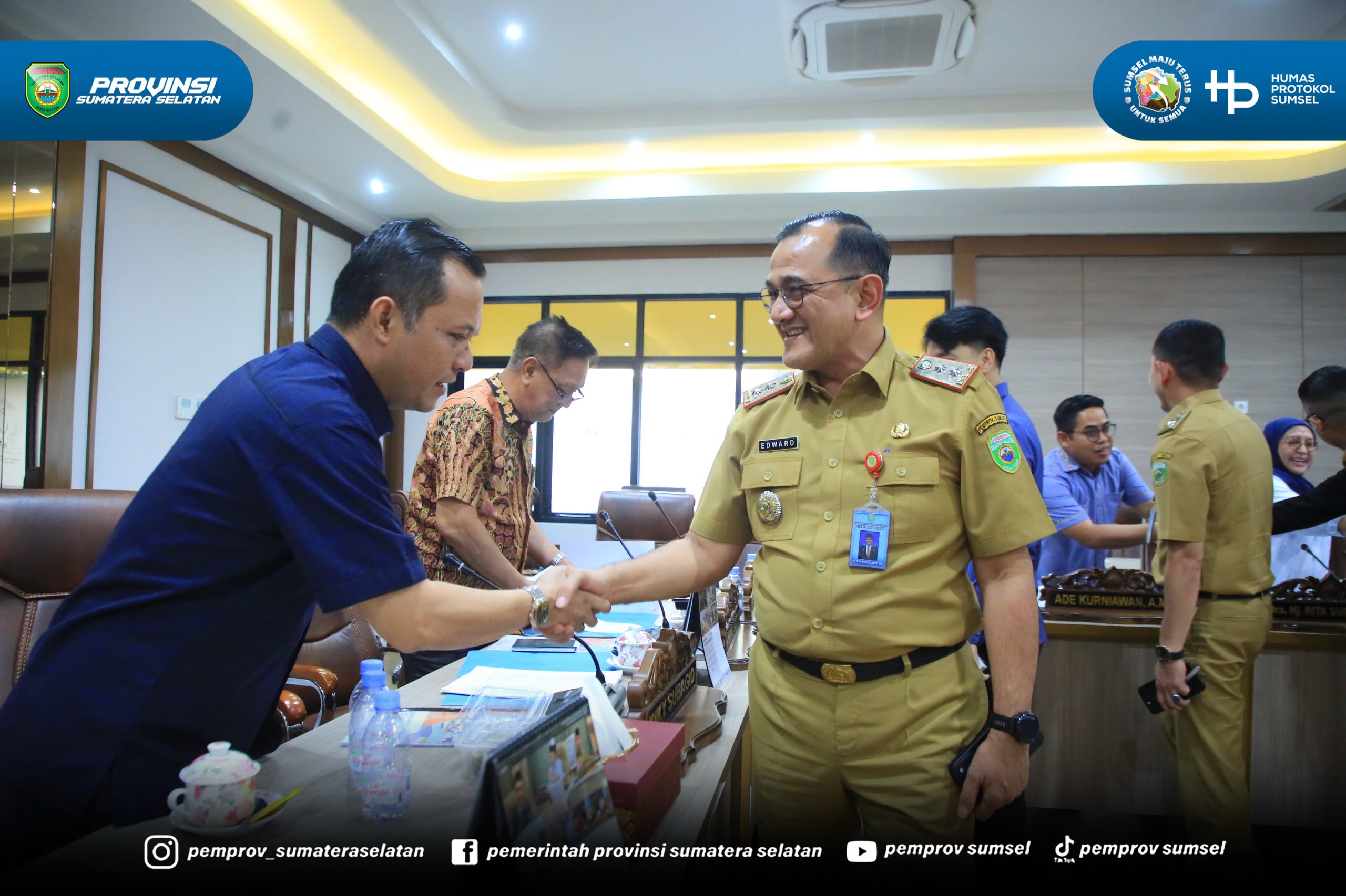 Sekretaris Daerah Pemerintah Provinsi Sumatera Selatan Dr H Edward Candra menghadiri Rapat Badan Anggaran DPRD Sumsel di Gedung DPRD Sumsel, Senin (10/7/2026)